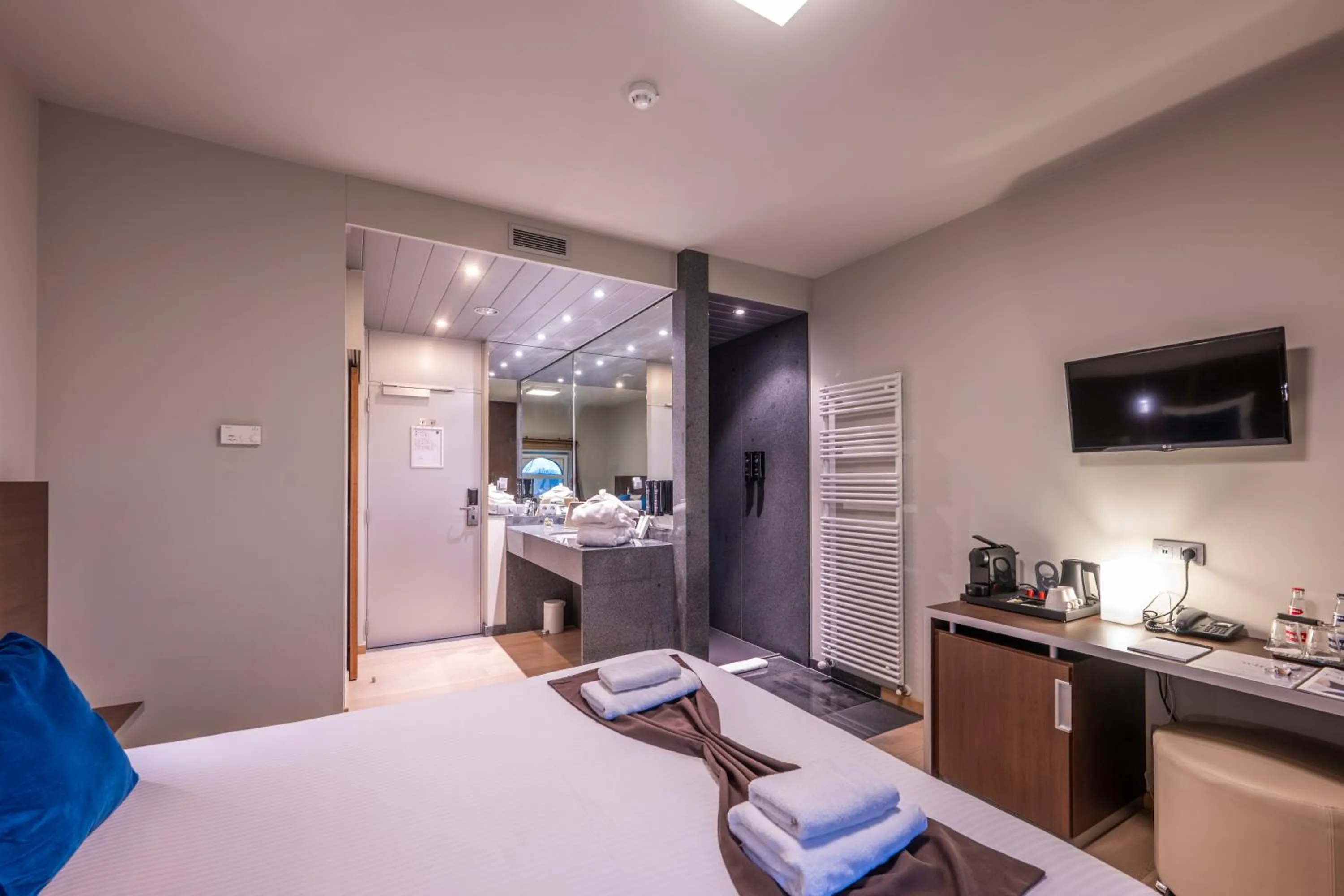 Bed in Hotel Falko