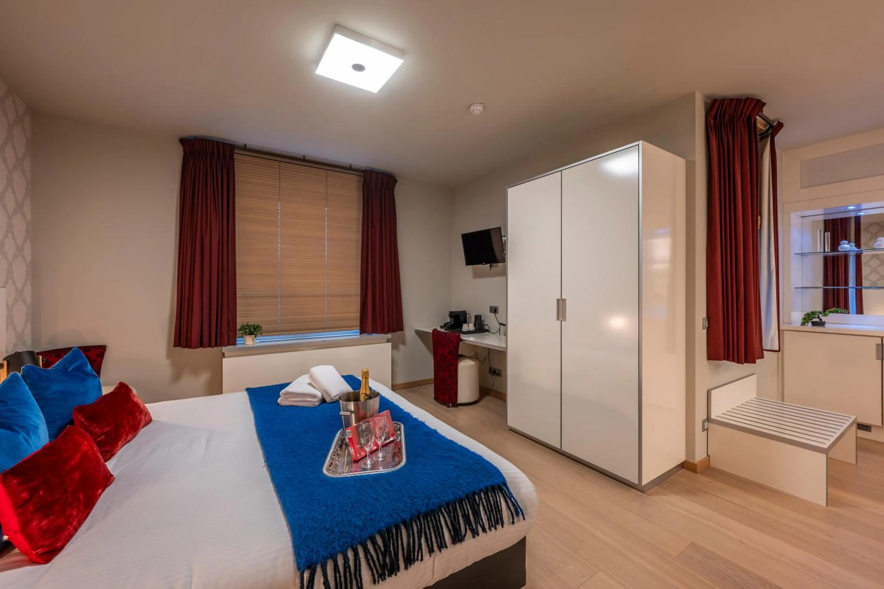 Bed in Hotel Falko