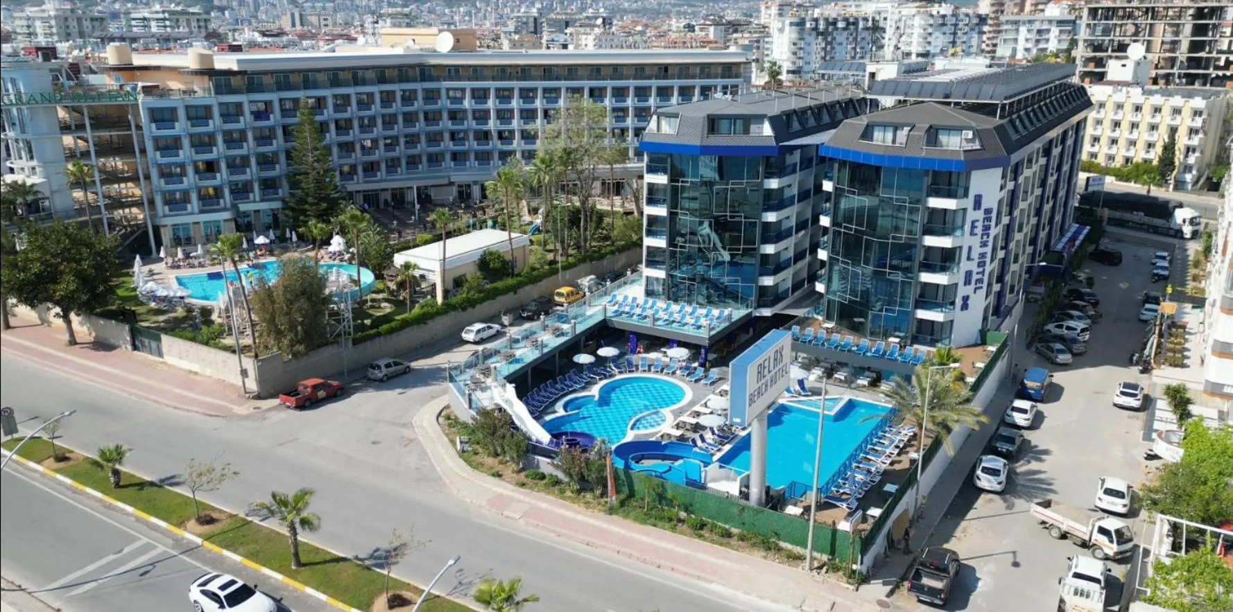 Property building in Relax Beach Hotel