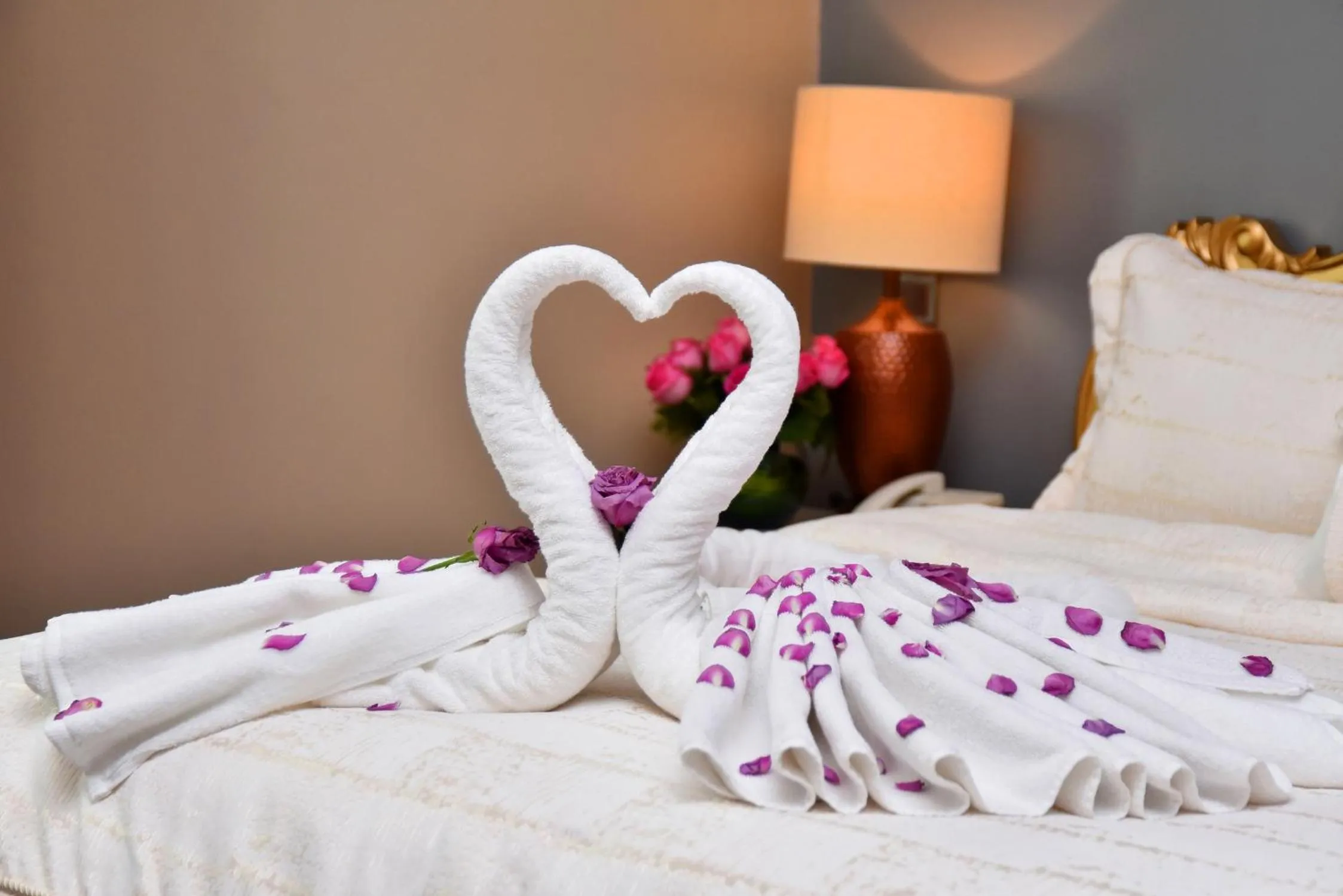 Bed in Emirates Stars Hotel Apartments Dubai