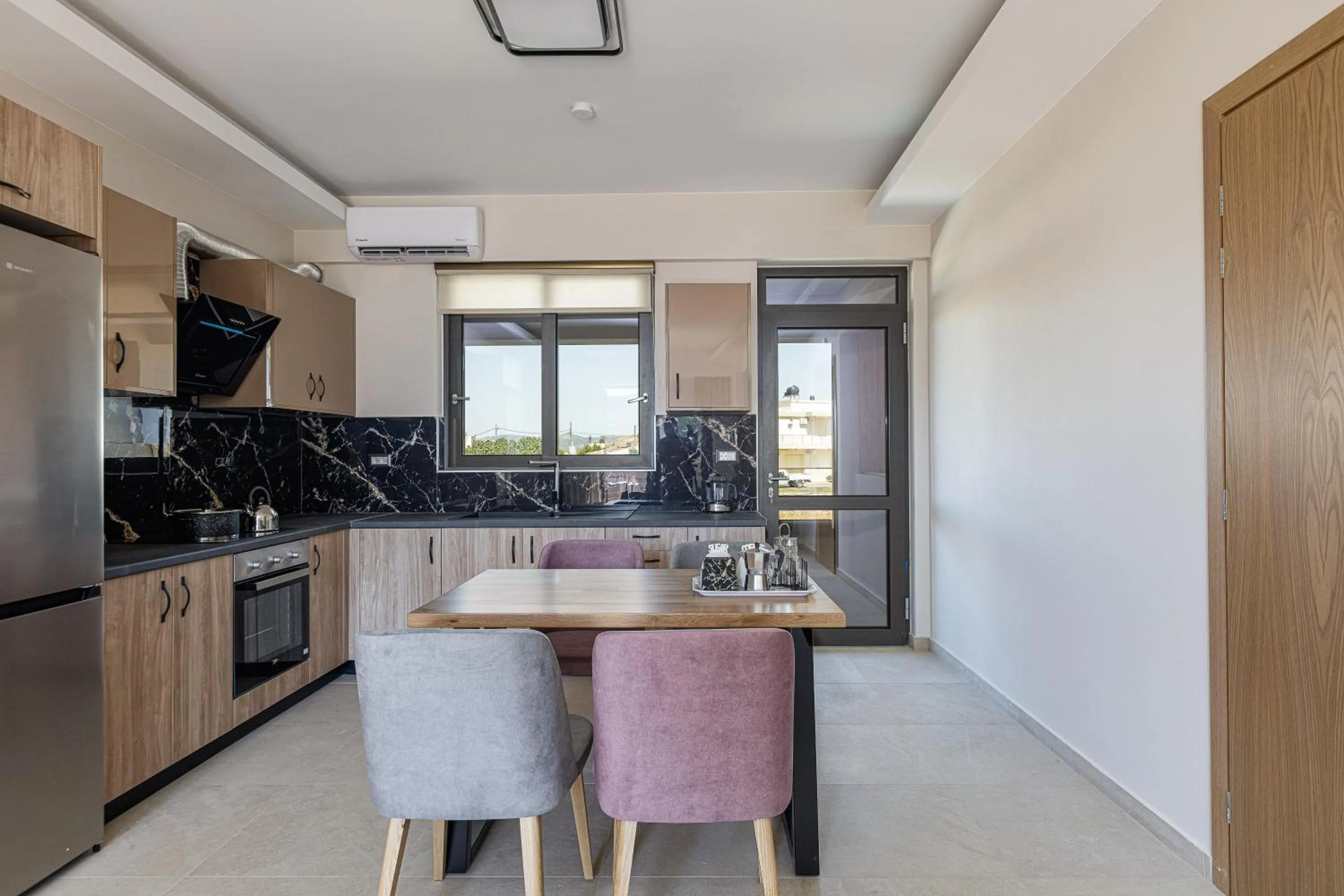 Coffee/tea facilities in Sapphire Blue Suites