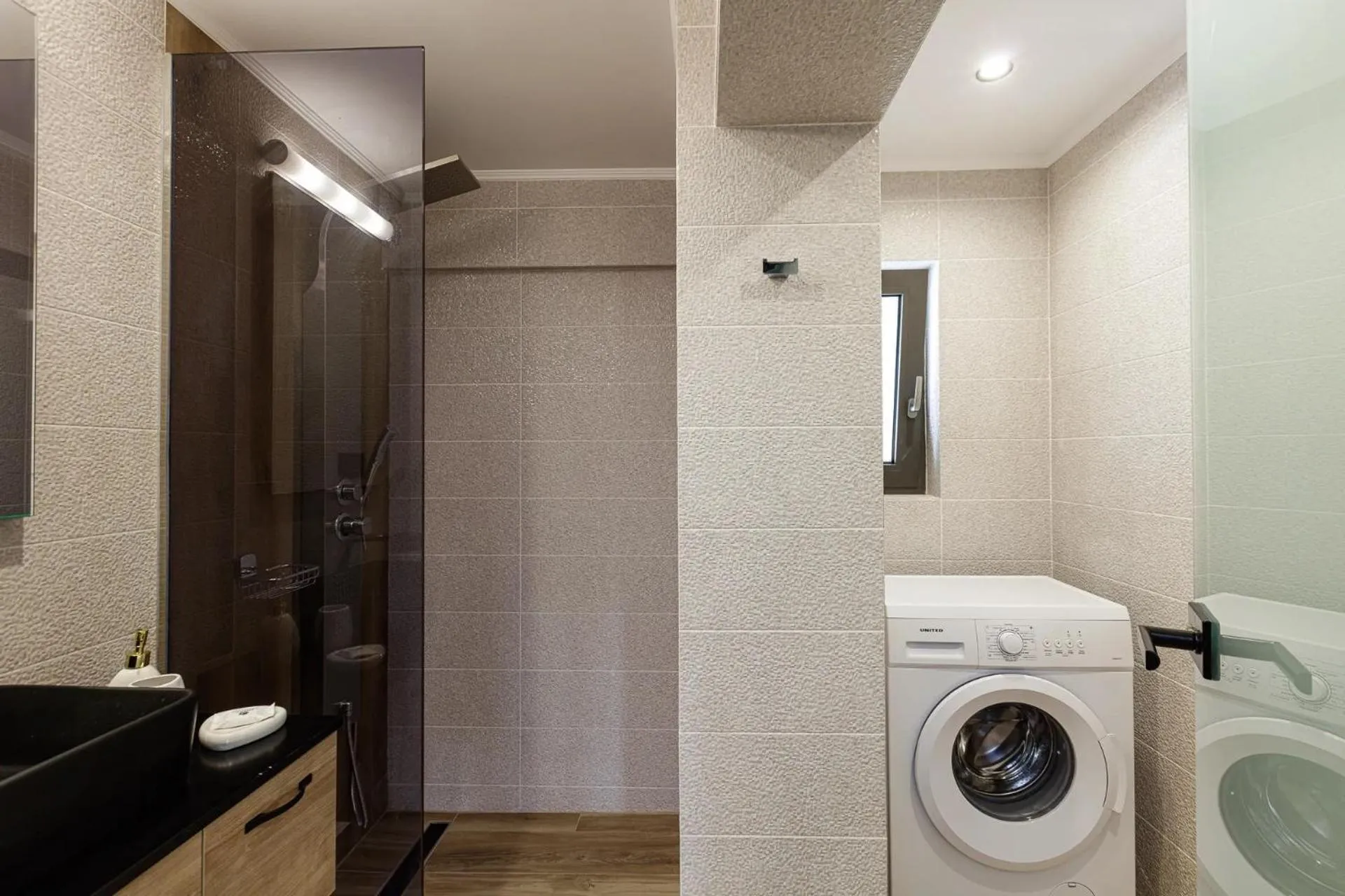 Bathroom in Sapphire Blue Suites