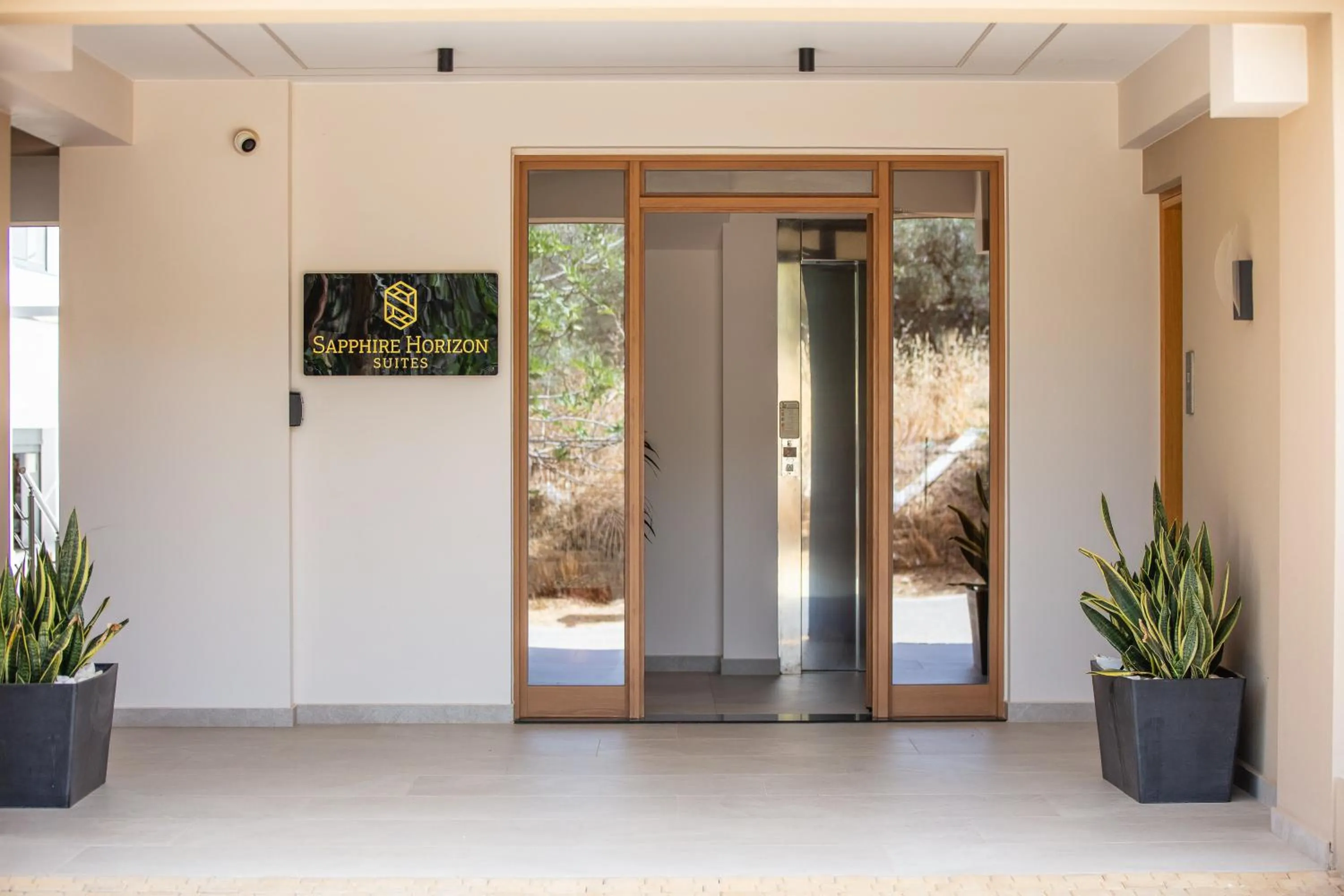 Facade/entrance in Sapphire Horizon Suites