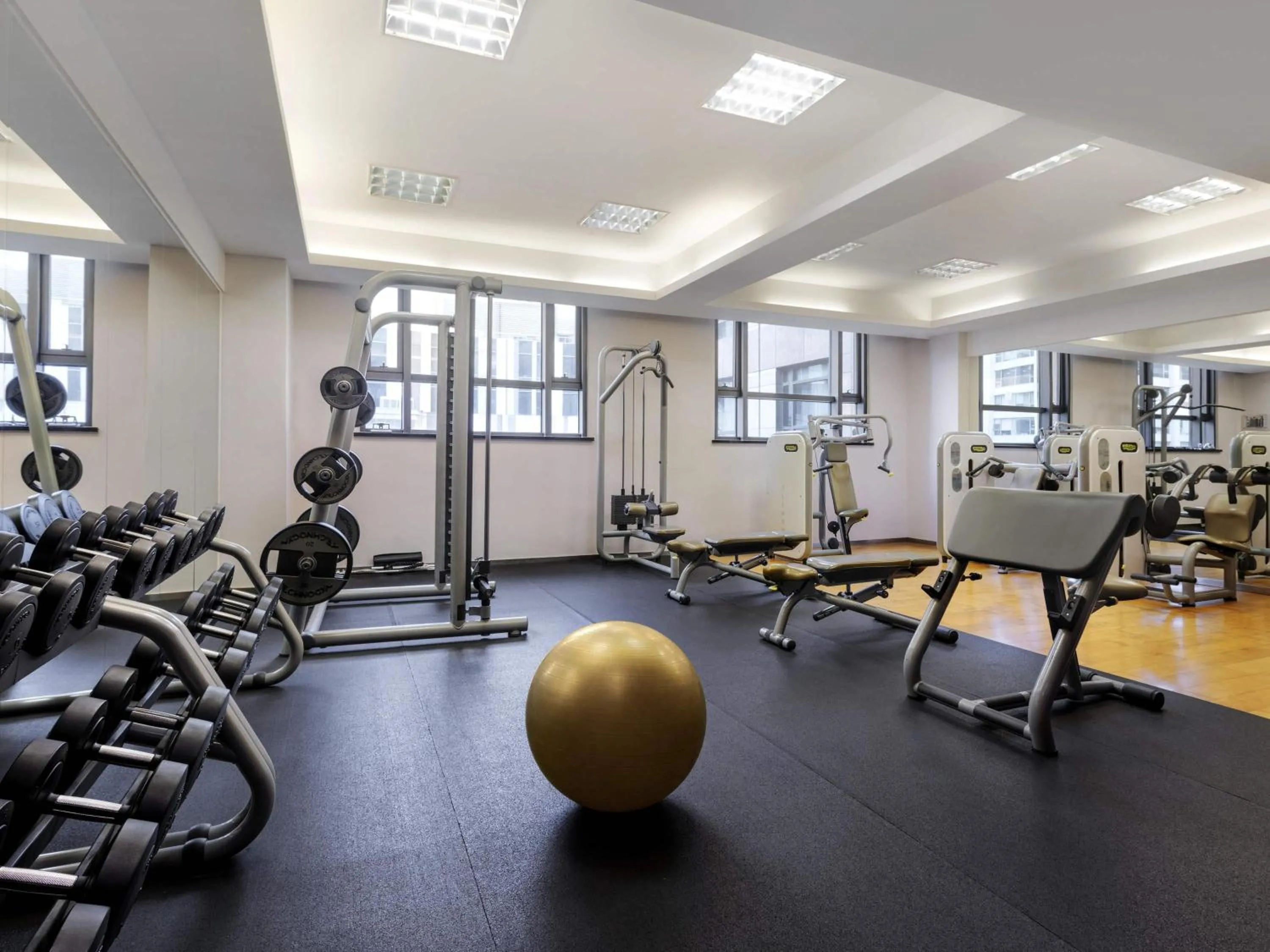 Fitness centre/facilities in Swissôtel Grand Shanghai - Stroll down West Nanjing Road and soak in downtown Shanghai vibrancy