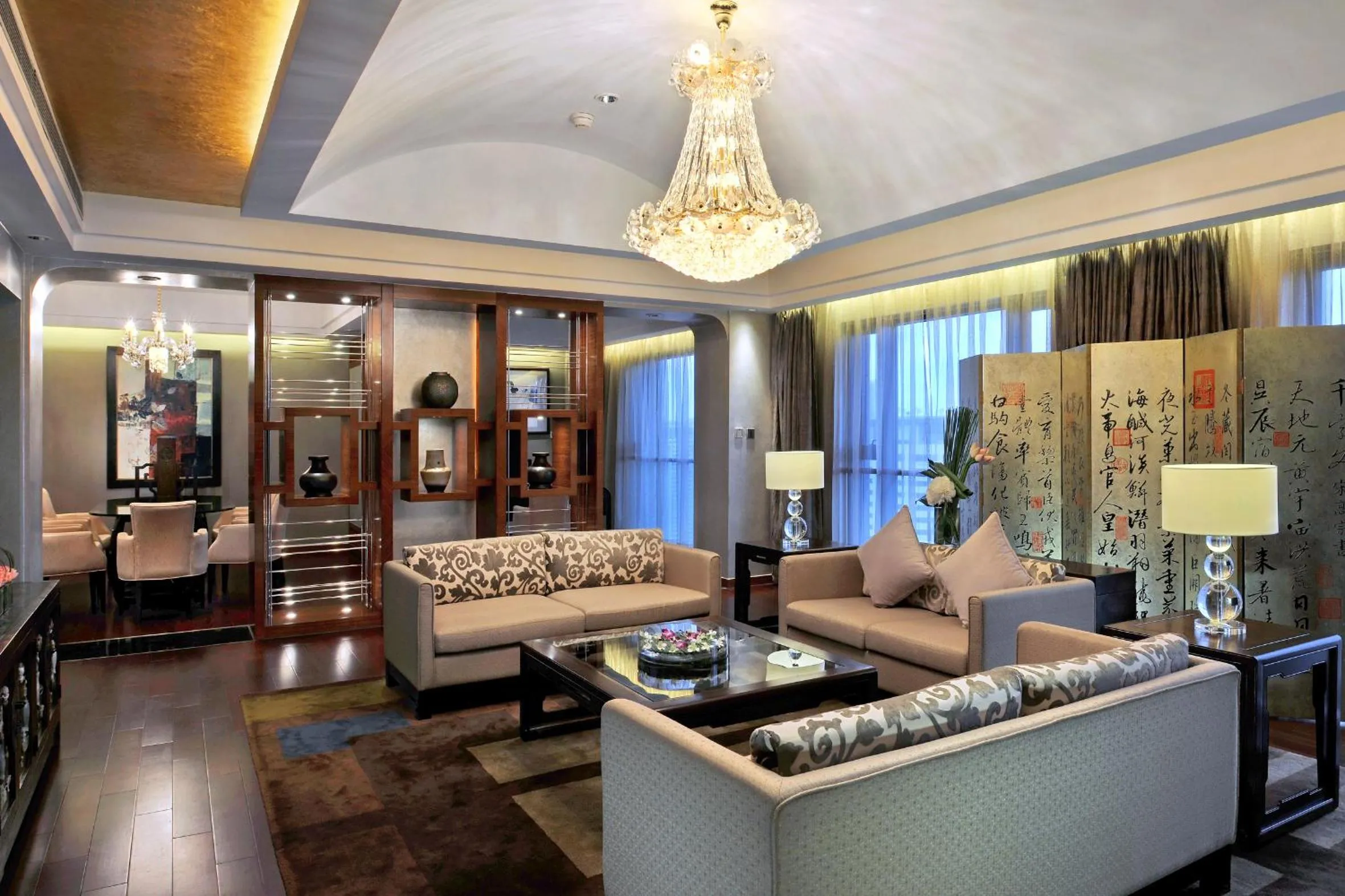 Seating area in Swissôtel Grand Shanghai - Stroll down West Nanjing Road and soak in downtown Shanghai vibrancy