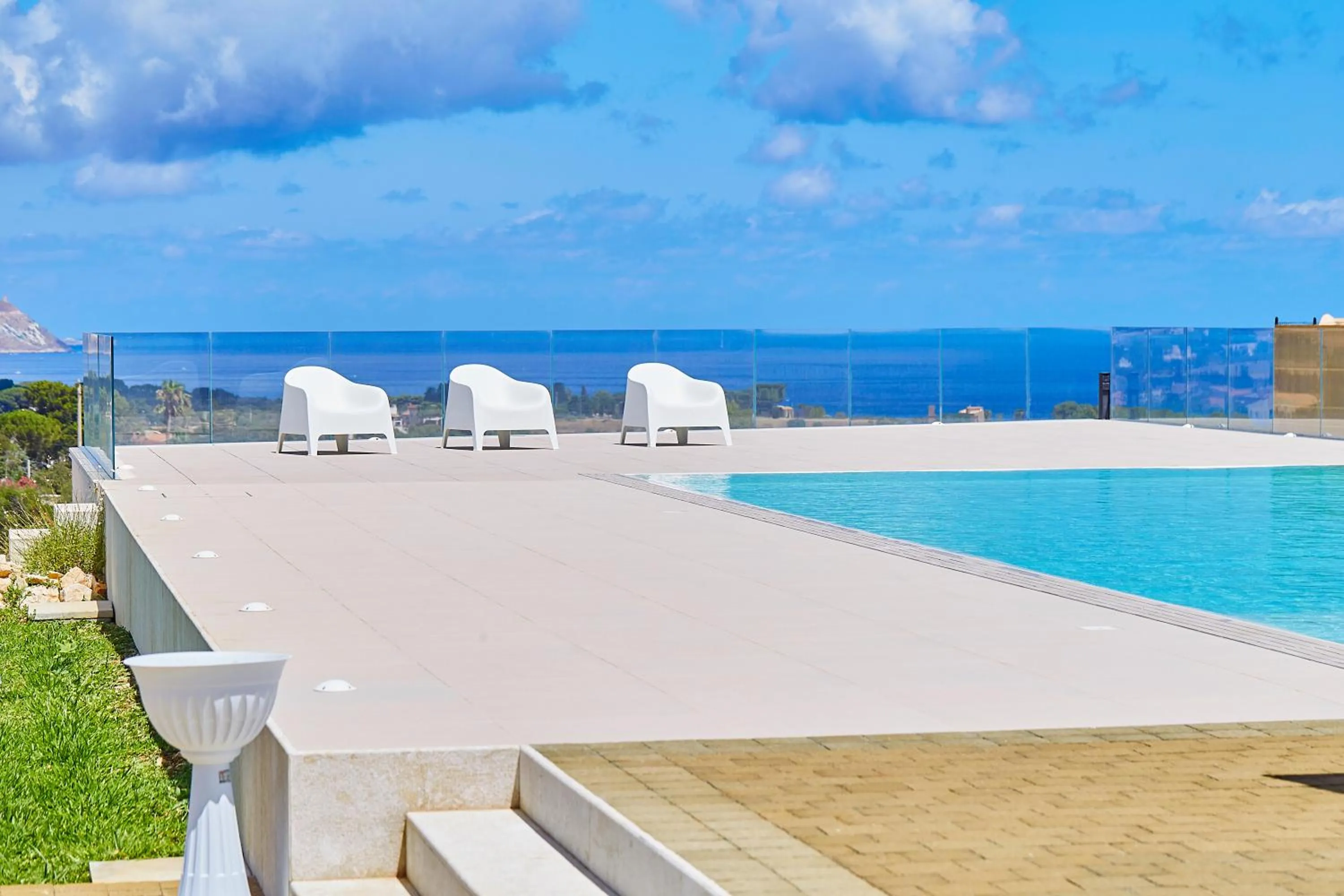 Swimming pool in Villa Etesiae