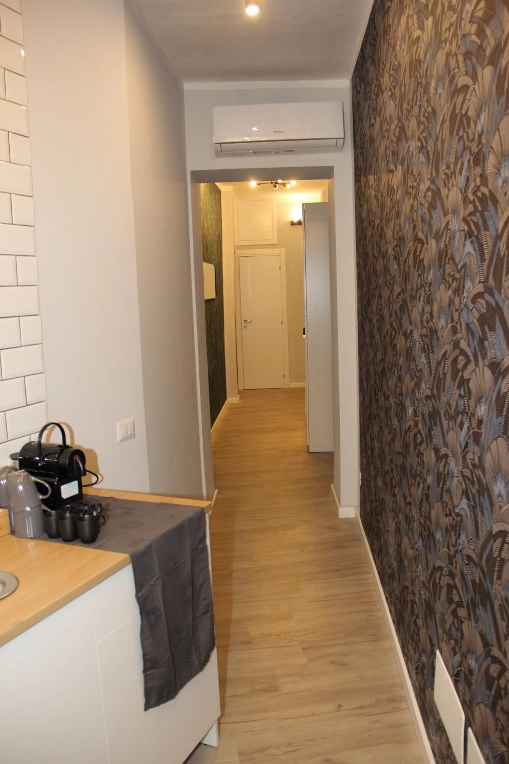 Coffee/tea facilities in Vite 99 spanish steps room