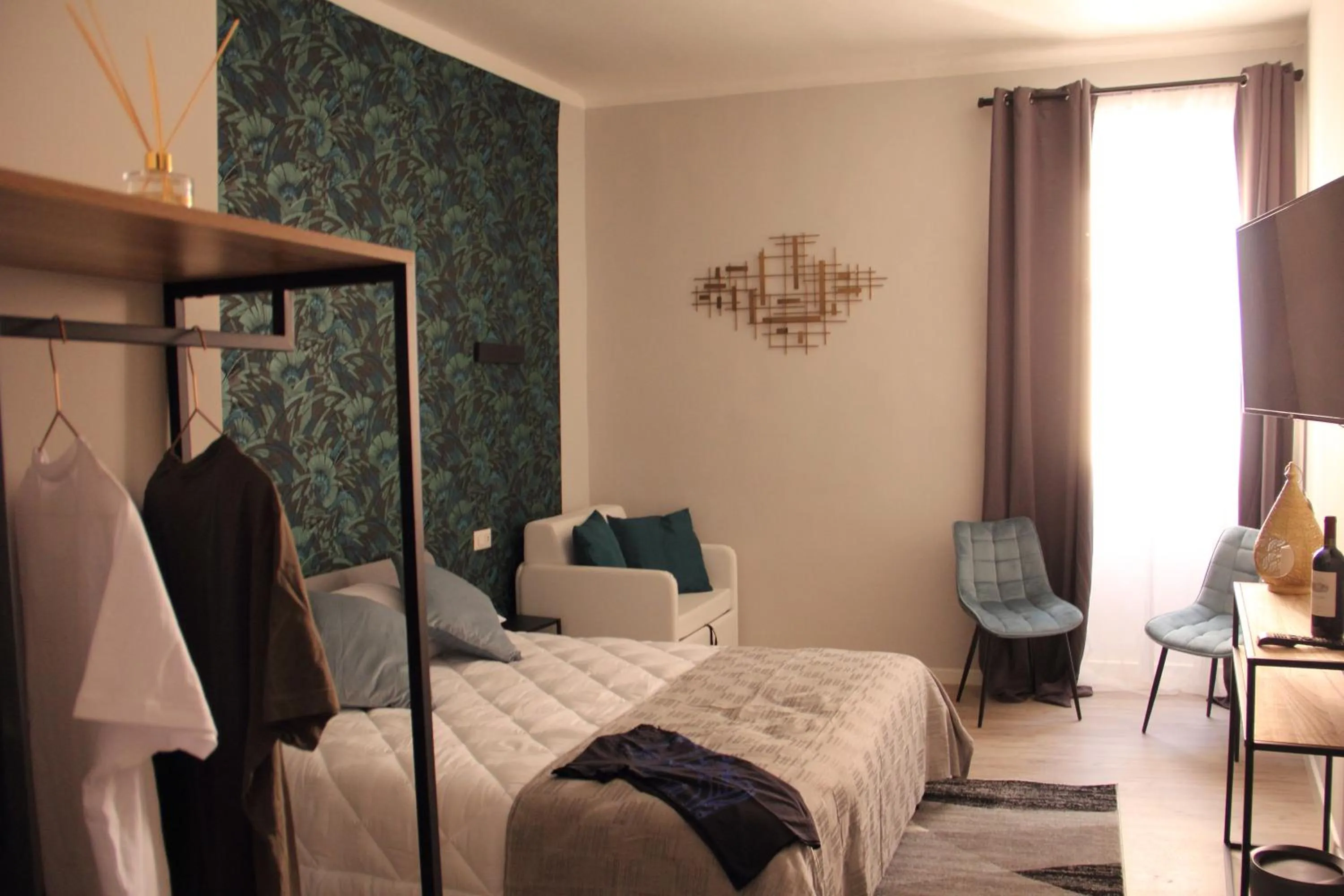 Bed in Vite 99 spanish steps room