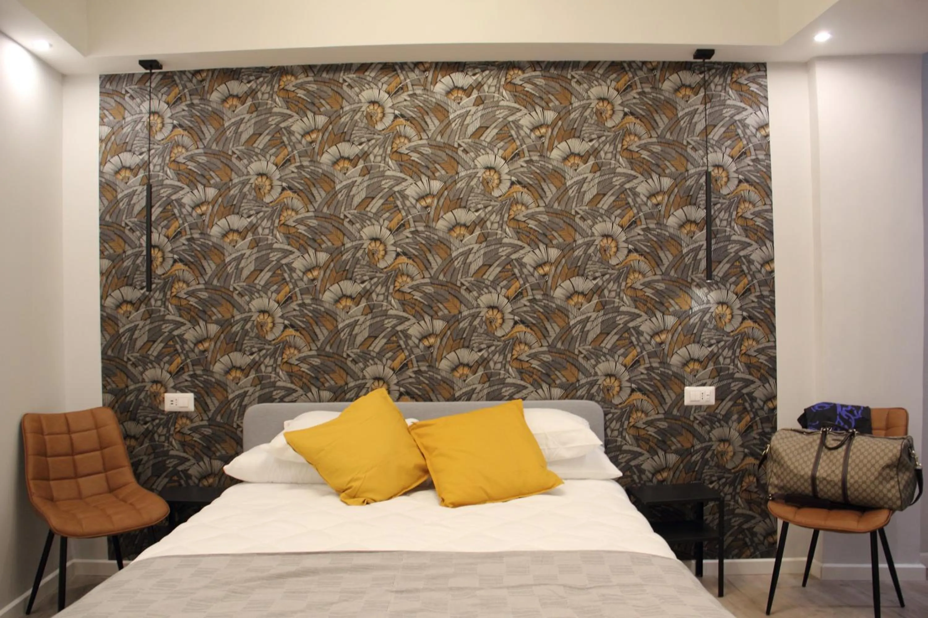 Bed in Vite 99 spanish steps room