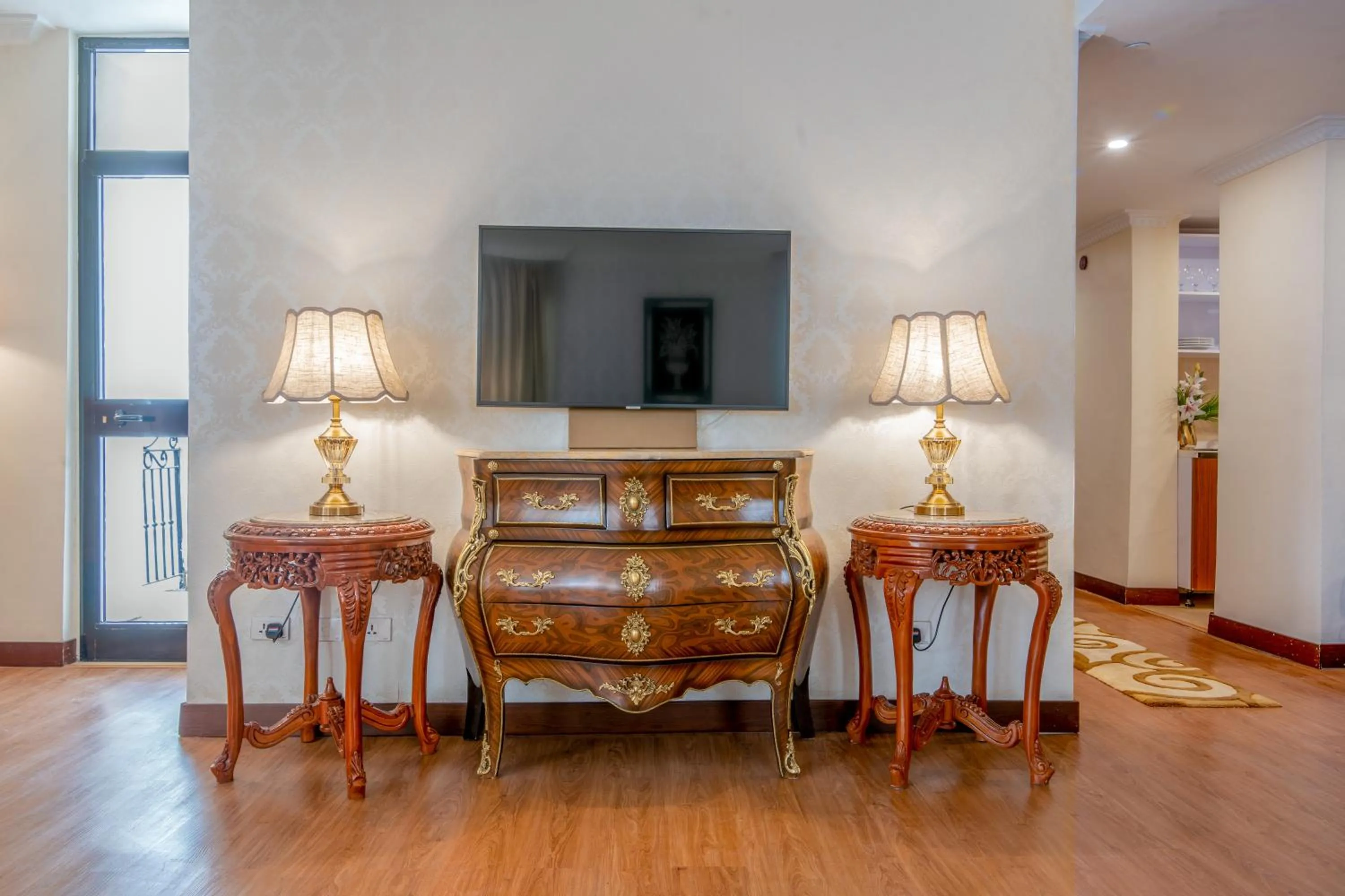 TV and multimedia in The Grand Palace Hotel