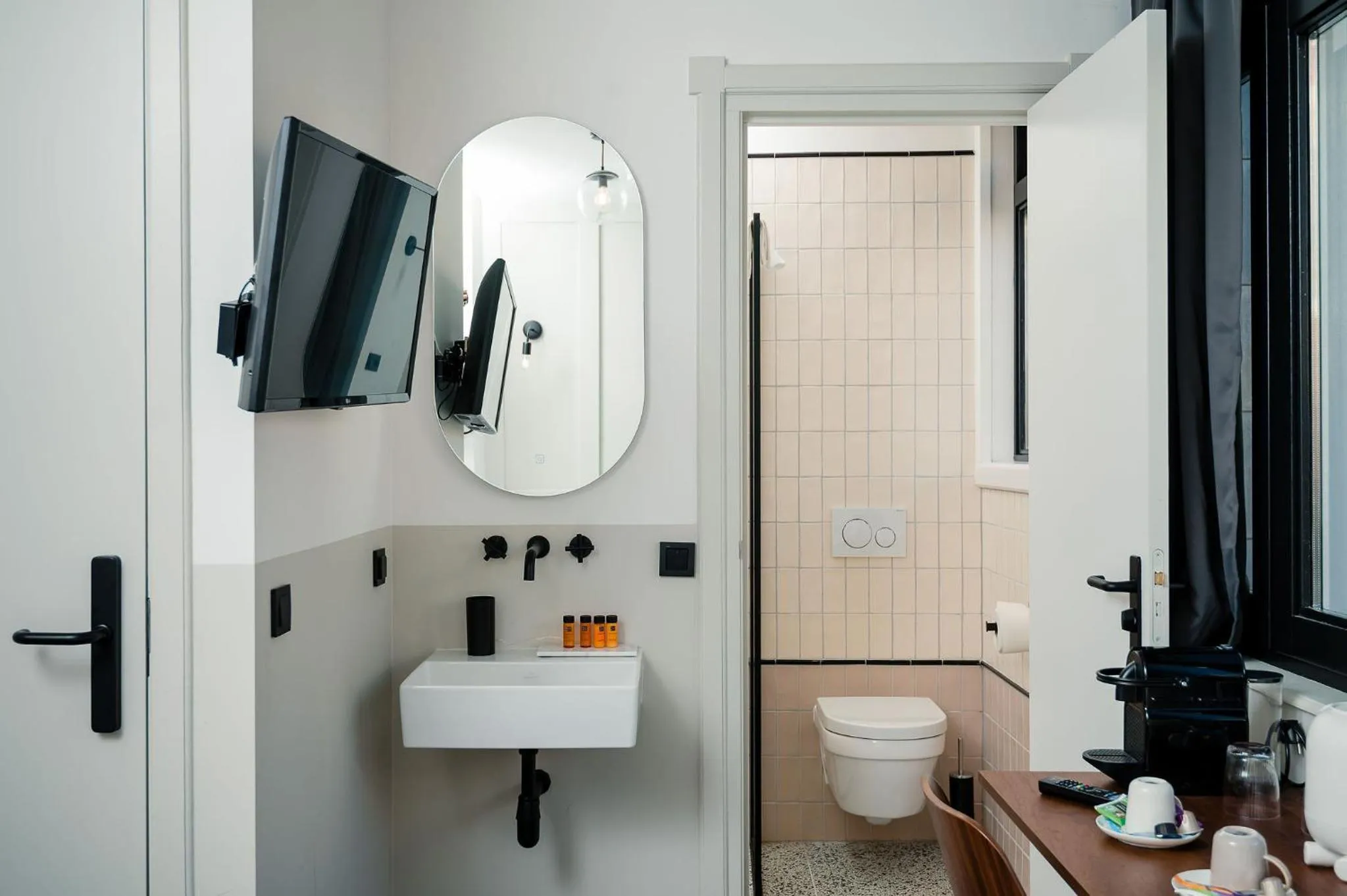 Bedroom in Mr.Lewis Rotterdam