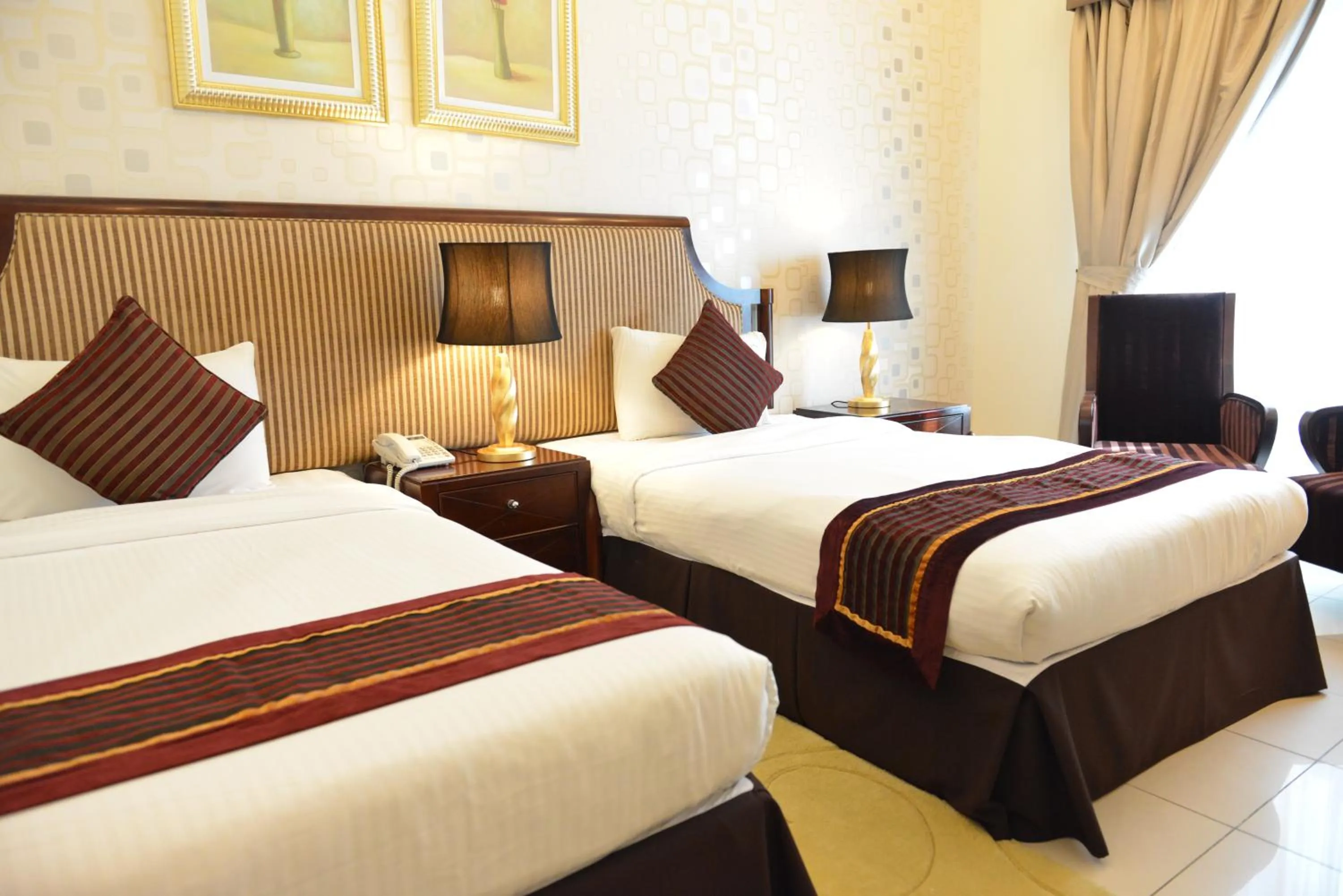 Day, Bed in Al Manar Hotel Apartments
