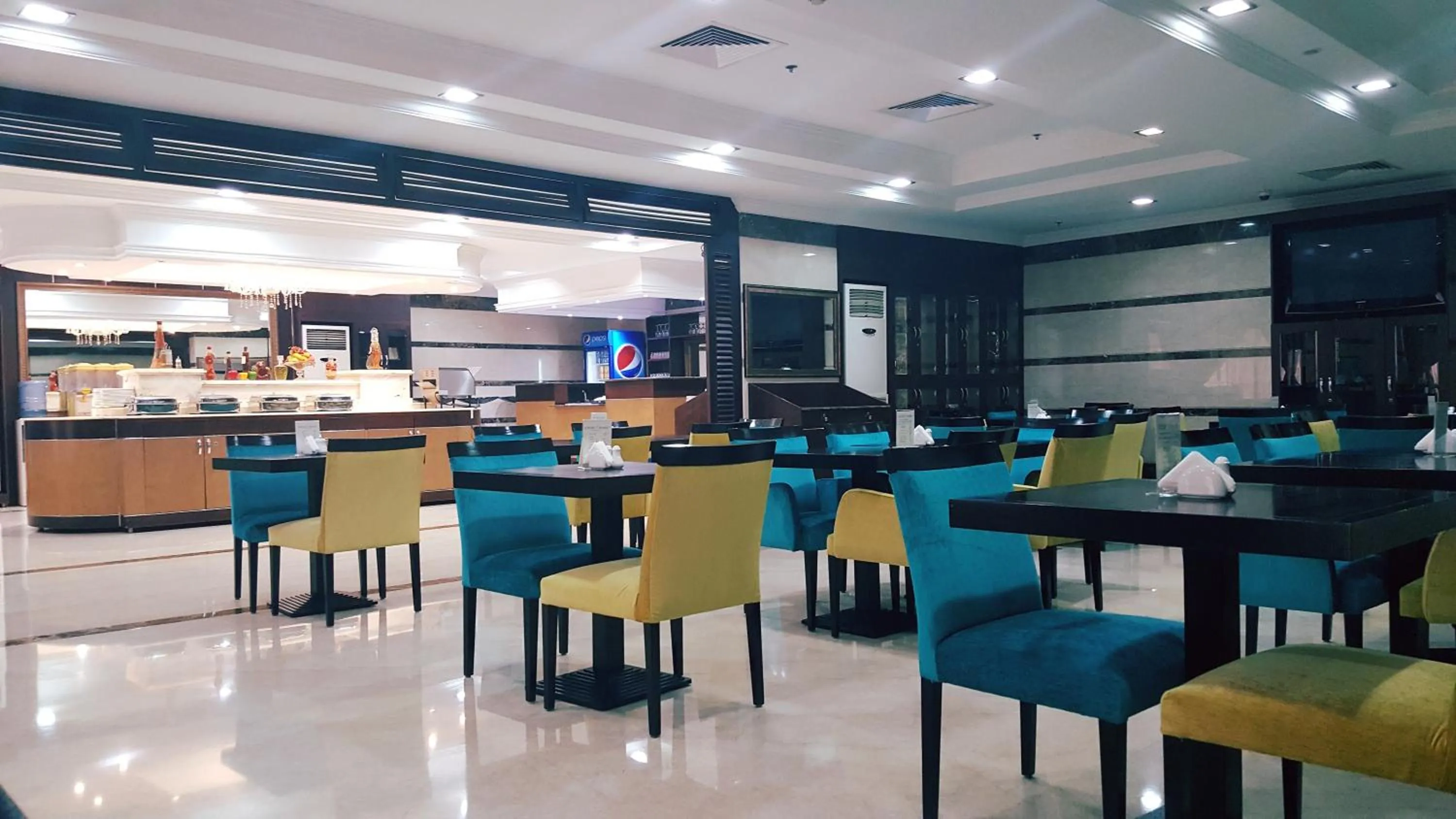 Restaurant/places to eat in Al Manar Hotel Apartments
