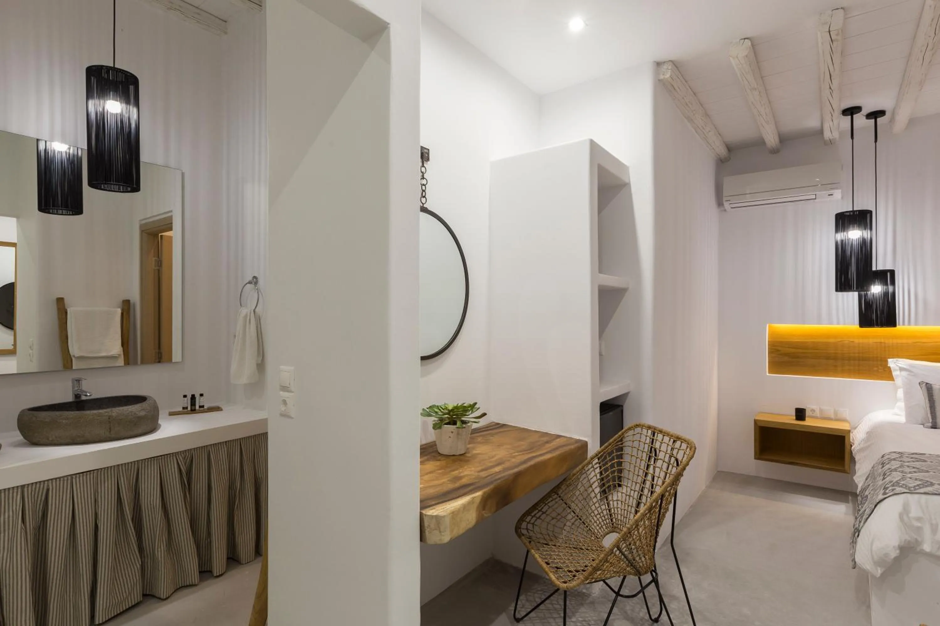 Property building, Bed in Mykonos Panormos Villas