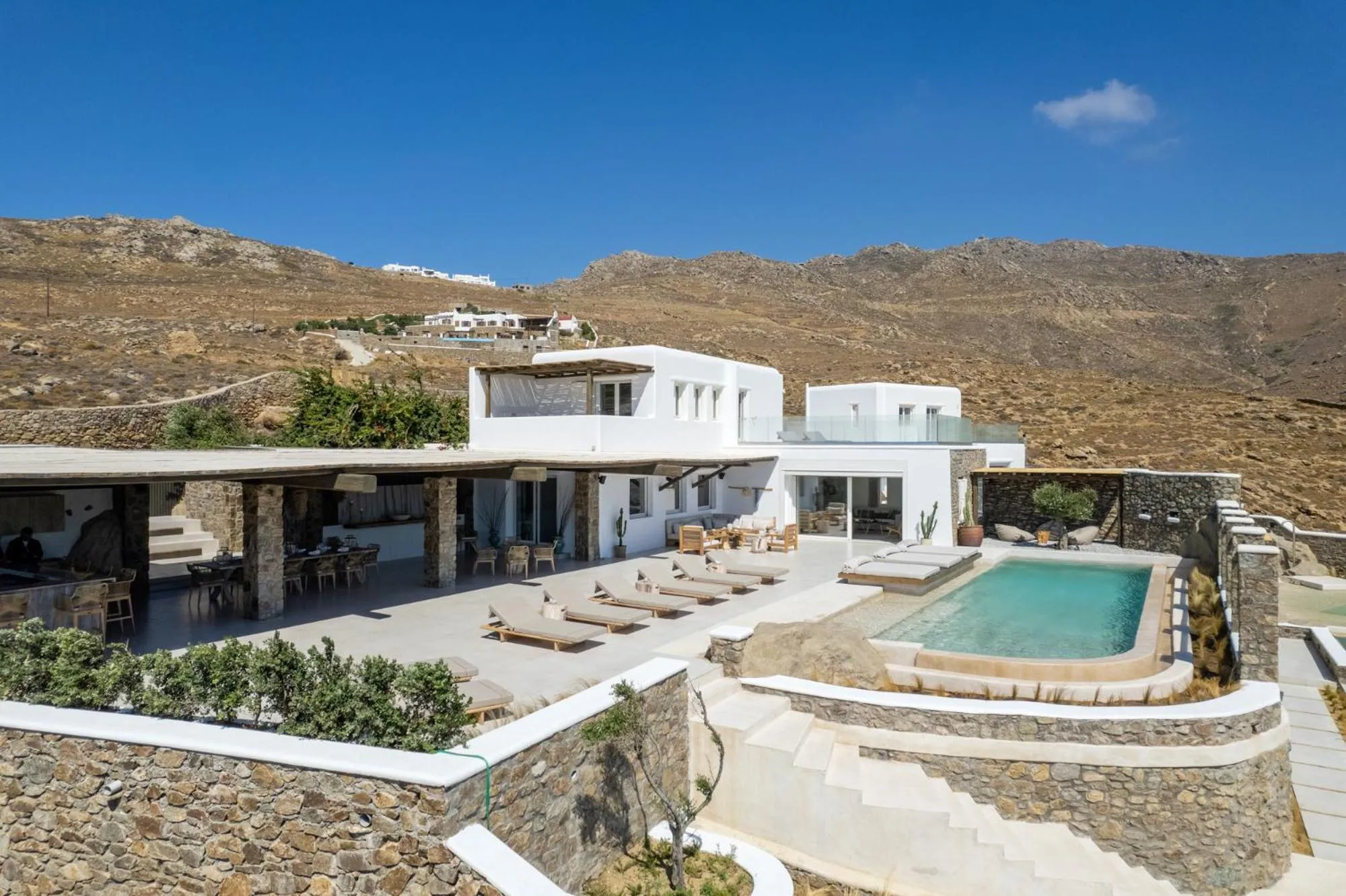 Swimming pool in Mykonos Panormos Villas