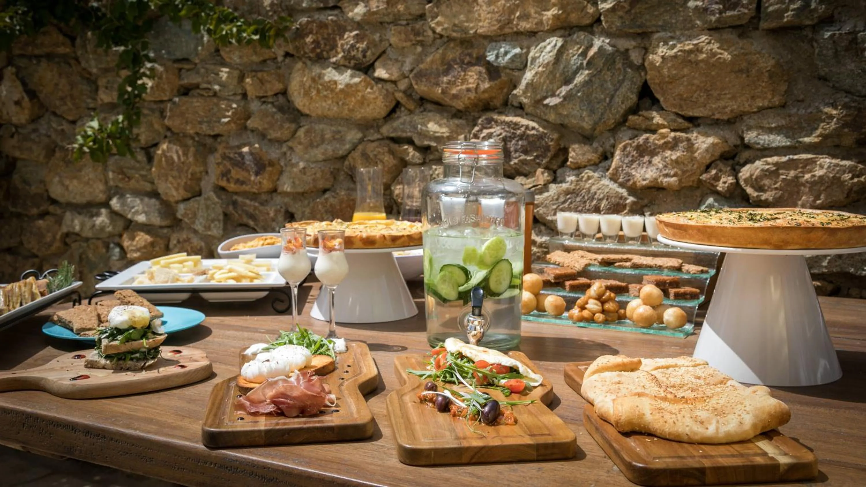 Buffet breakfast in Mykonos Panormos Villas