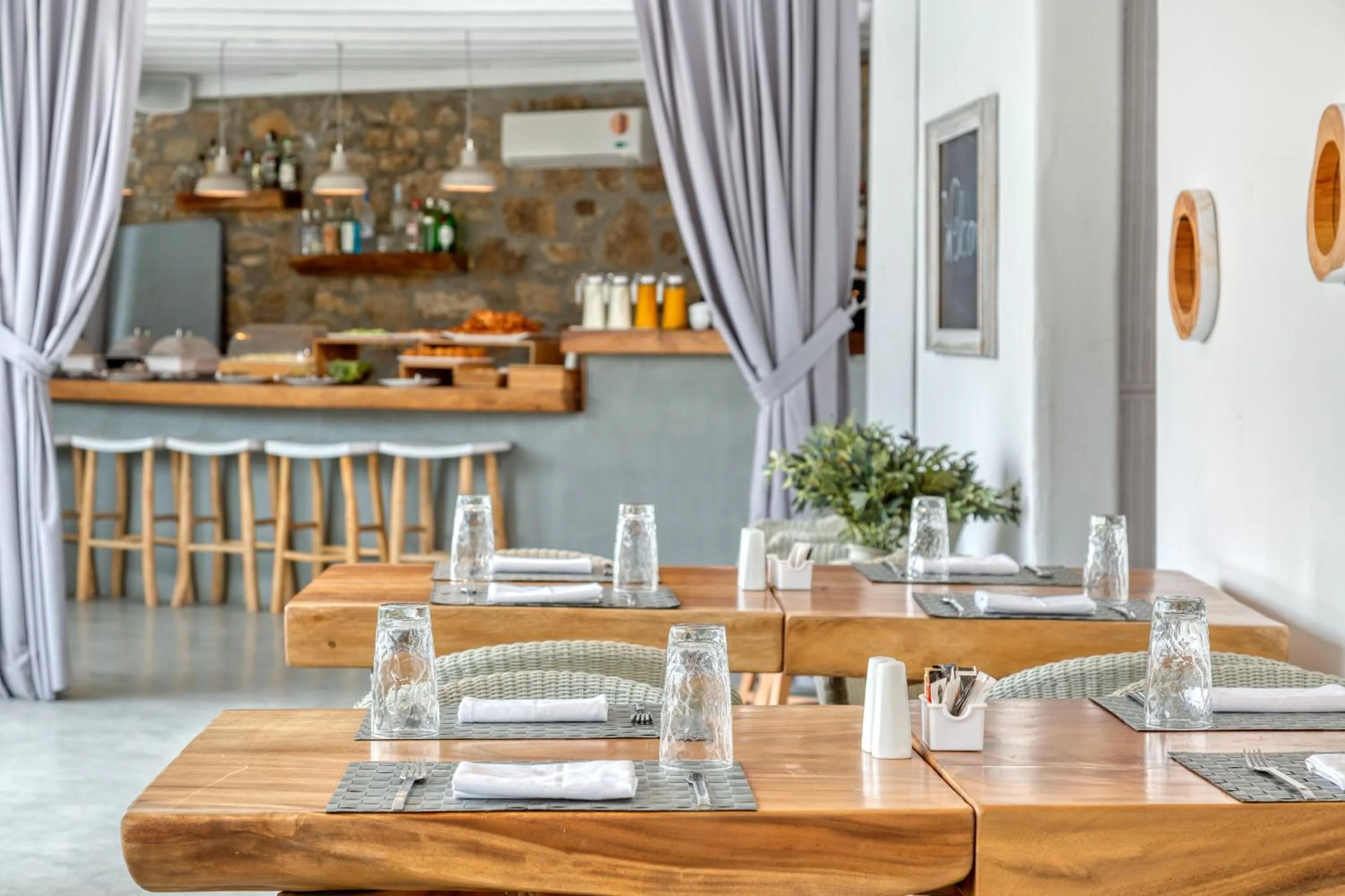 American breakfast in Mykonos Panormos Villas