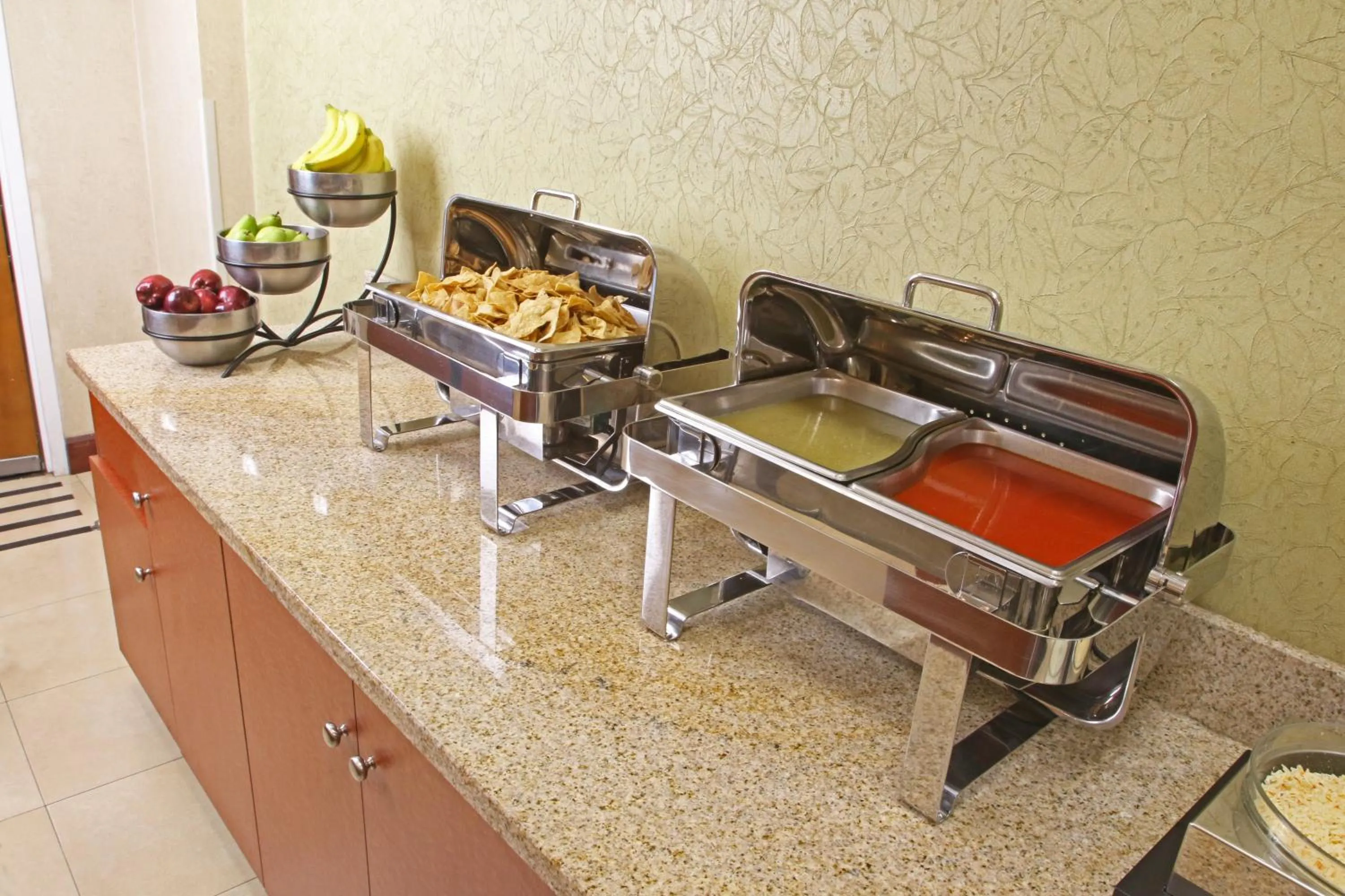 Restaurant/places to eat in Holiday Inn Express & Suites Cuernavaca by IHG