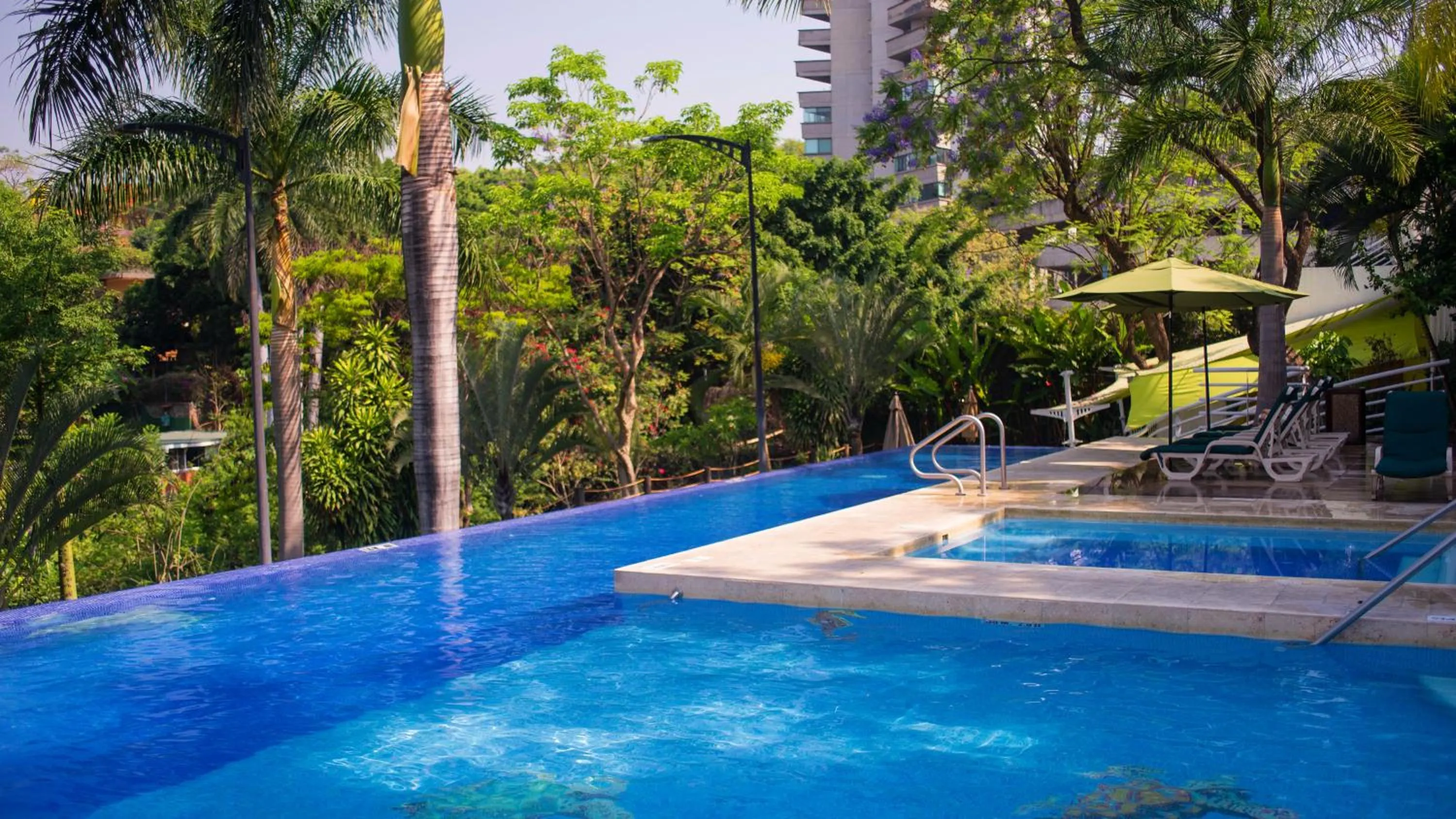 Swimming pool in Holiday Inn Express & Suites Cuernavaca by IHG