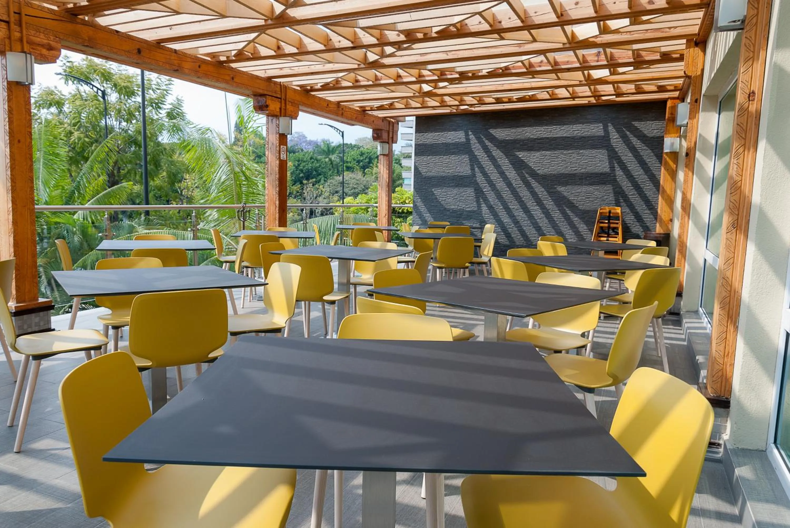 Restaurant/places to eat in Holiday Inn Express & Suites Cuernavaca by IHG