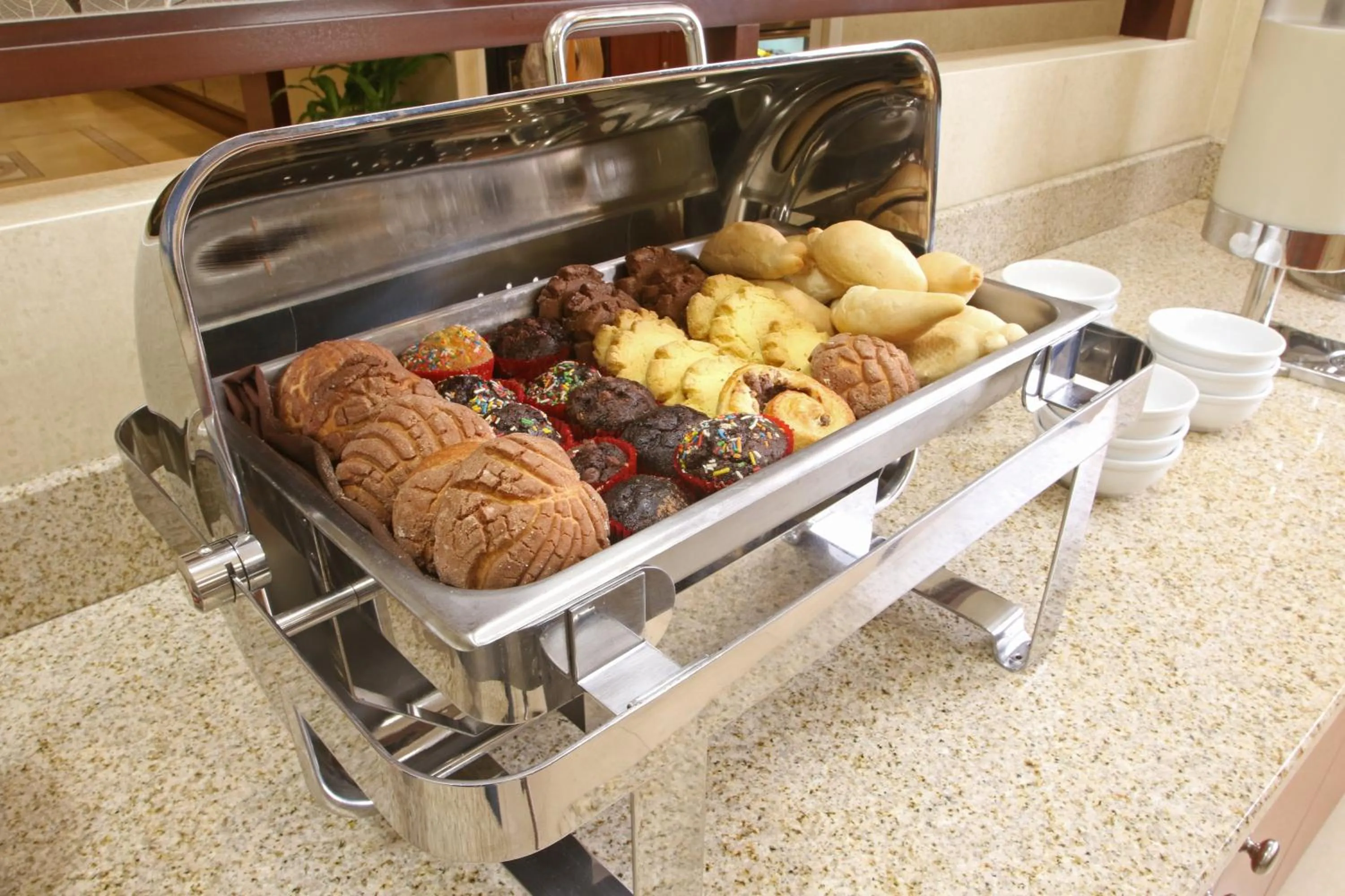 Restaurant/places to eat in Holiday Inn Express & Suites Cuernavaca by IHG