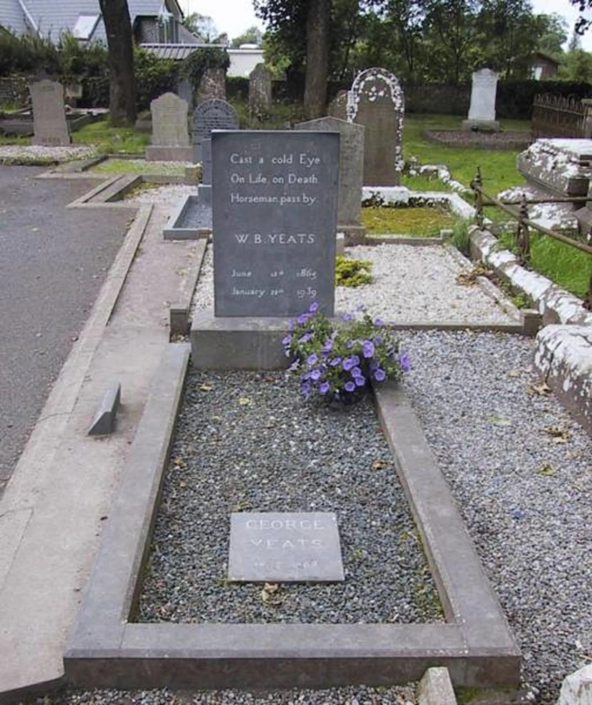 Nearby landmark in The Benwiskin Centre