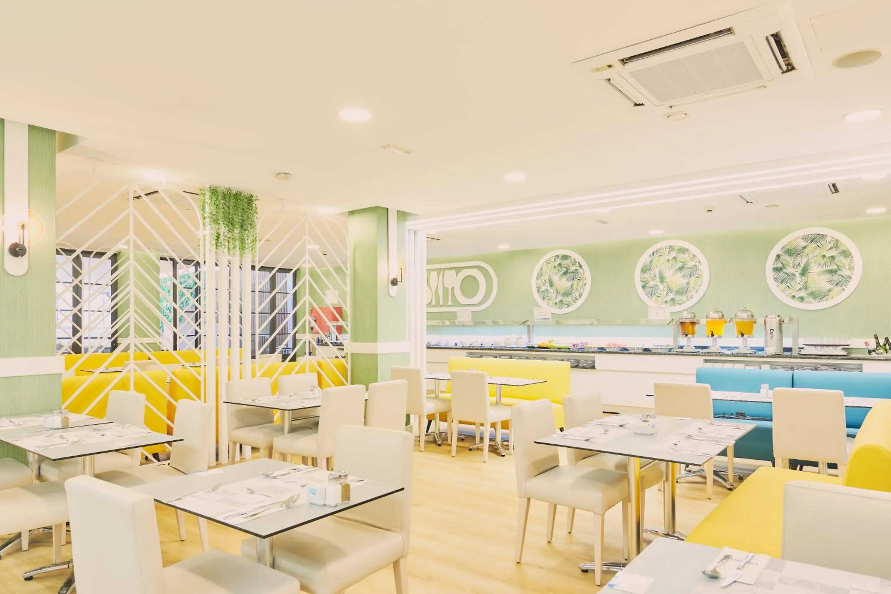 Restaurant/places to eat in Gloria Izaro Club Hotel