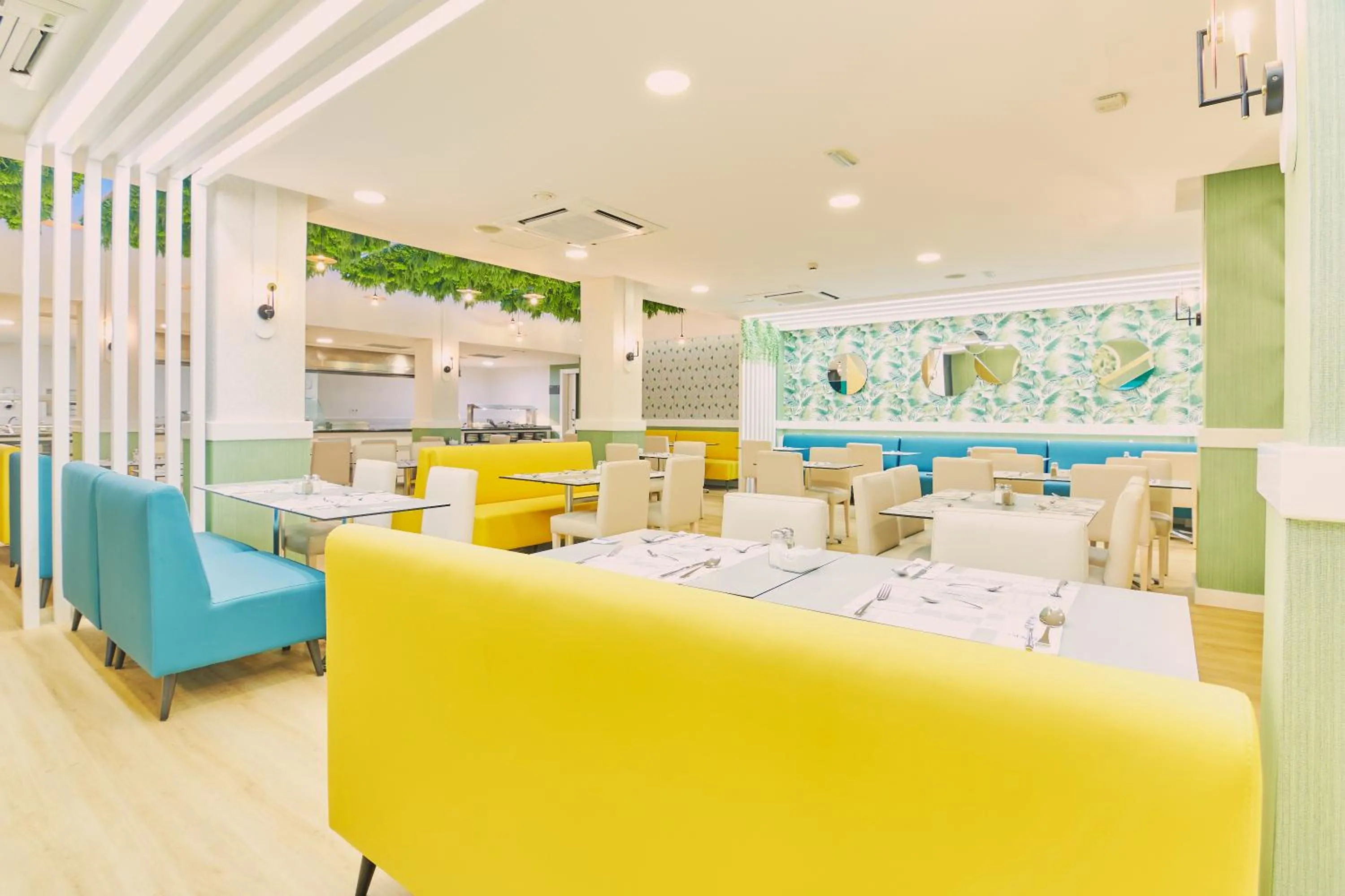 Restaurant/places to eat in Gloria Izaro Club Hotel