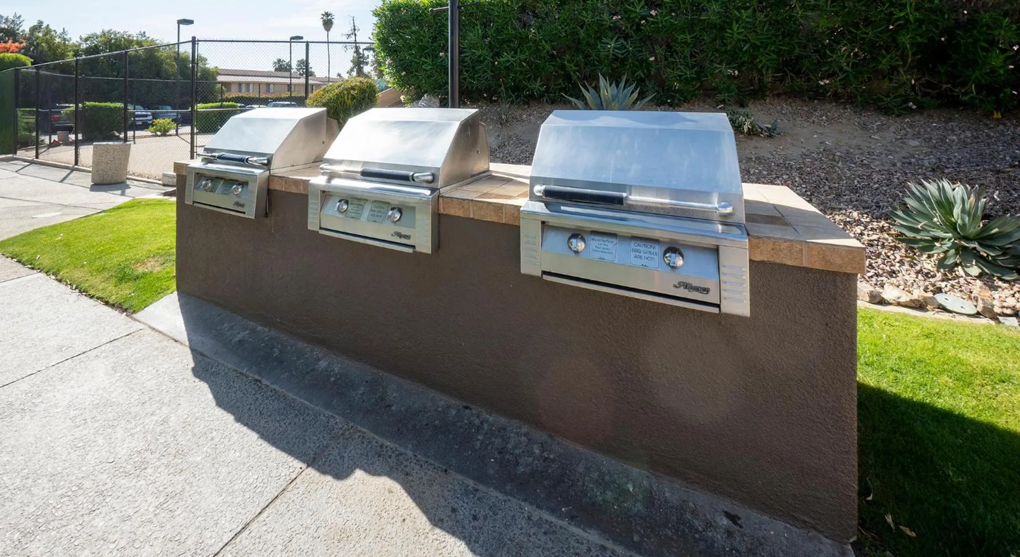 BBQ facilities in Vista Mirage Resort