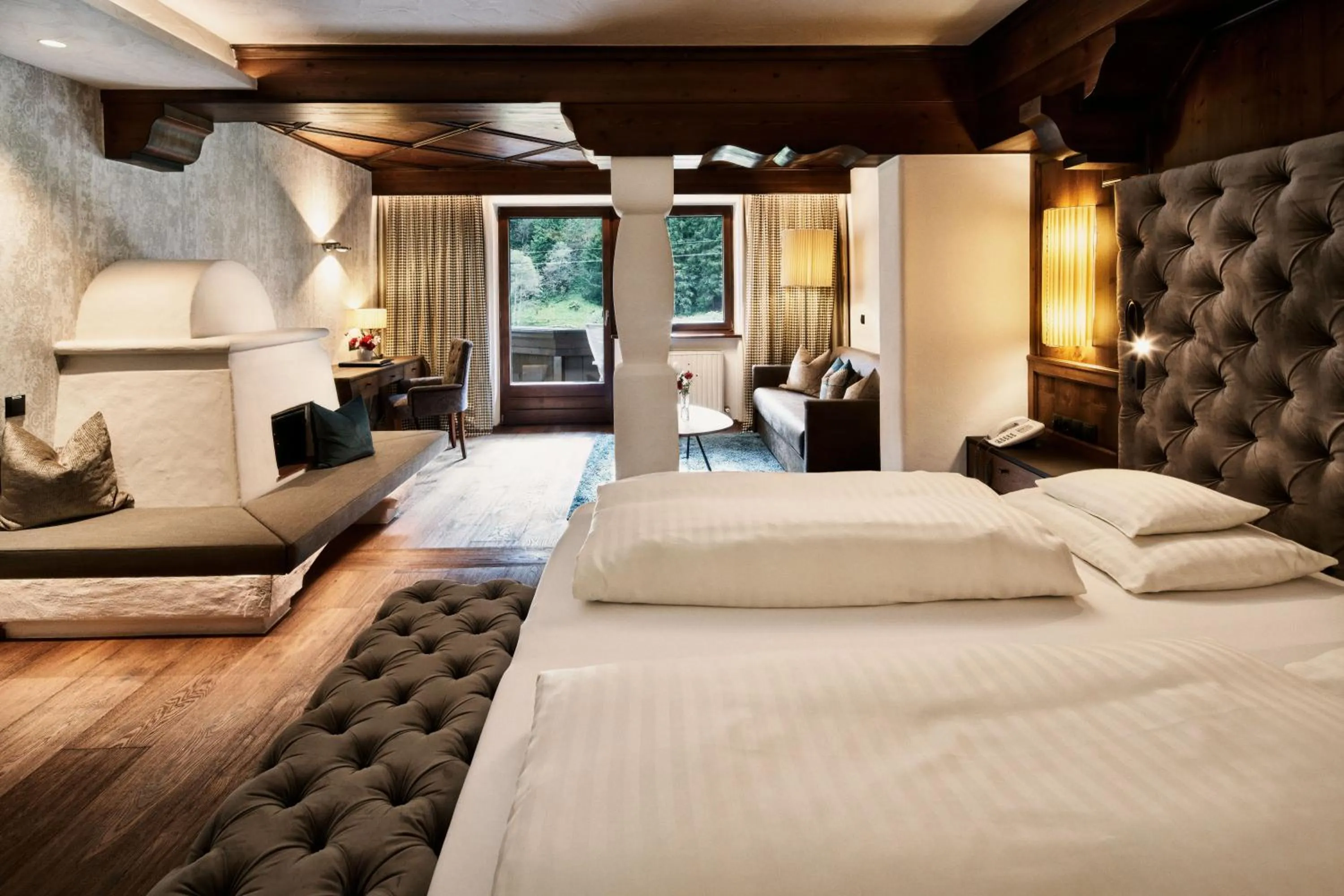 Photo of the whole room, Bed in Brugger's Genießerhotel Lanersbacherhof