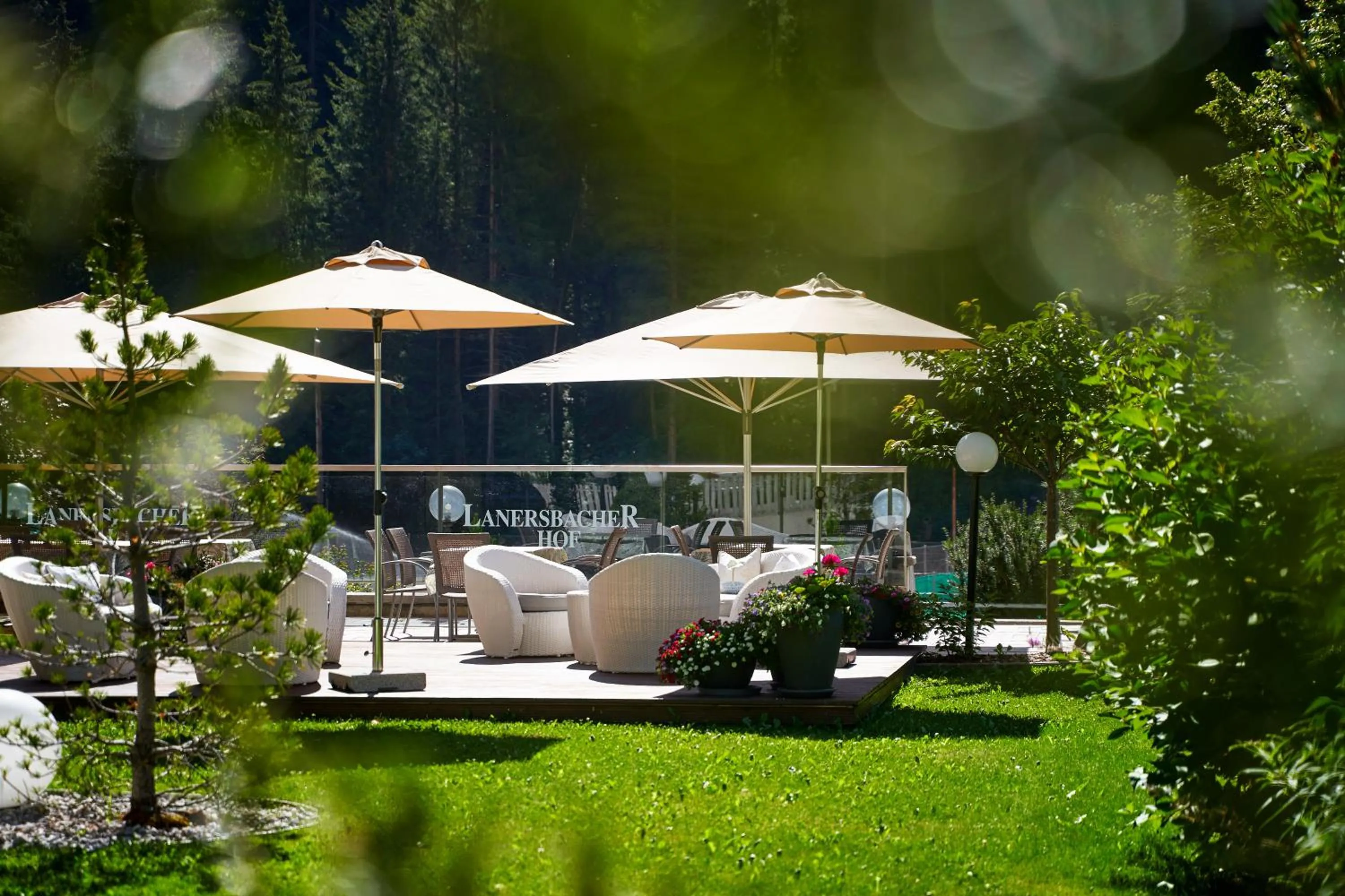 Garden in Brugger's Genießerhotel Lanersbacherhof
