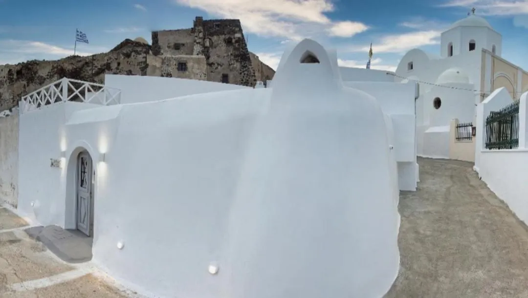 Golden Stone Santorini Suites