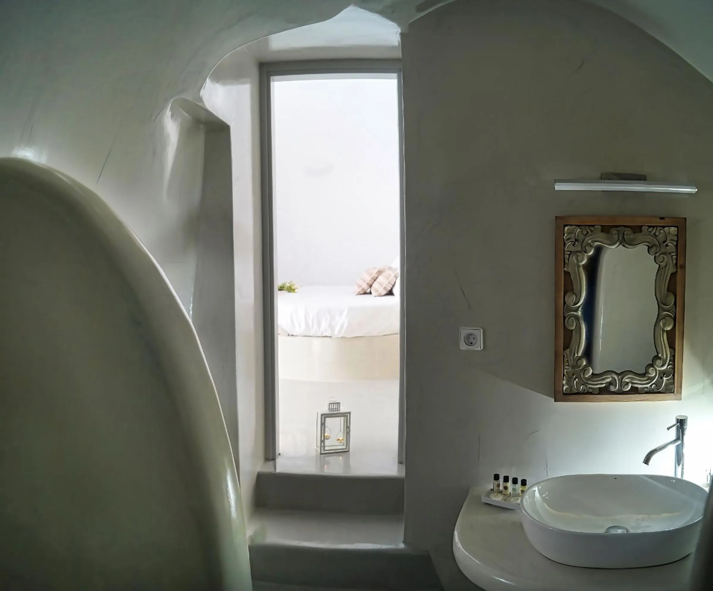 Bathroom in Golden Stone Santorini Suites