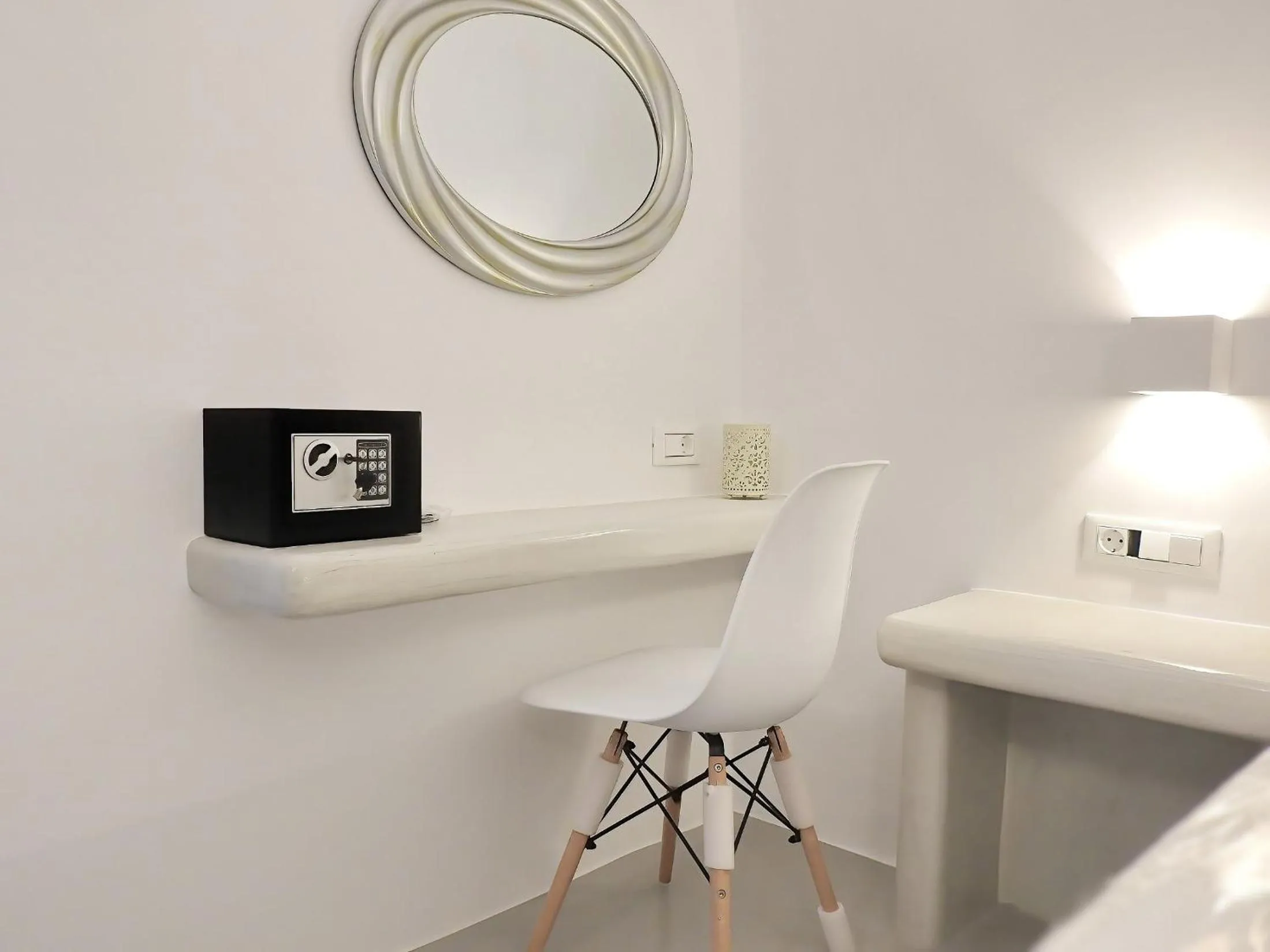 Bed in Golden Stone Santorini Suites