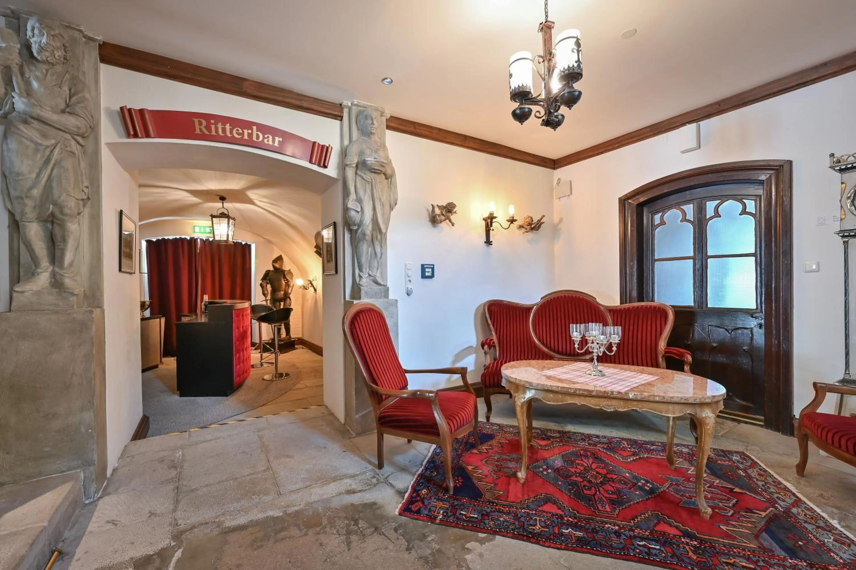 Lobby or reception in Schloss zu Hopferau