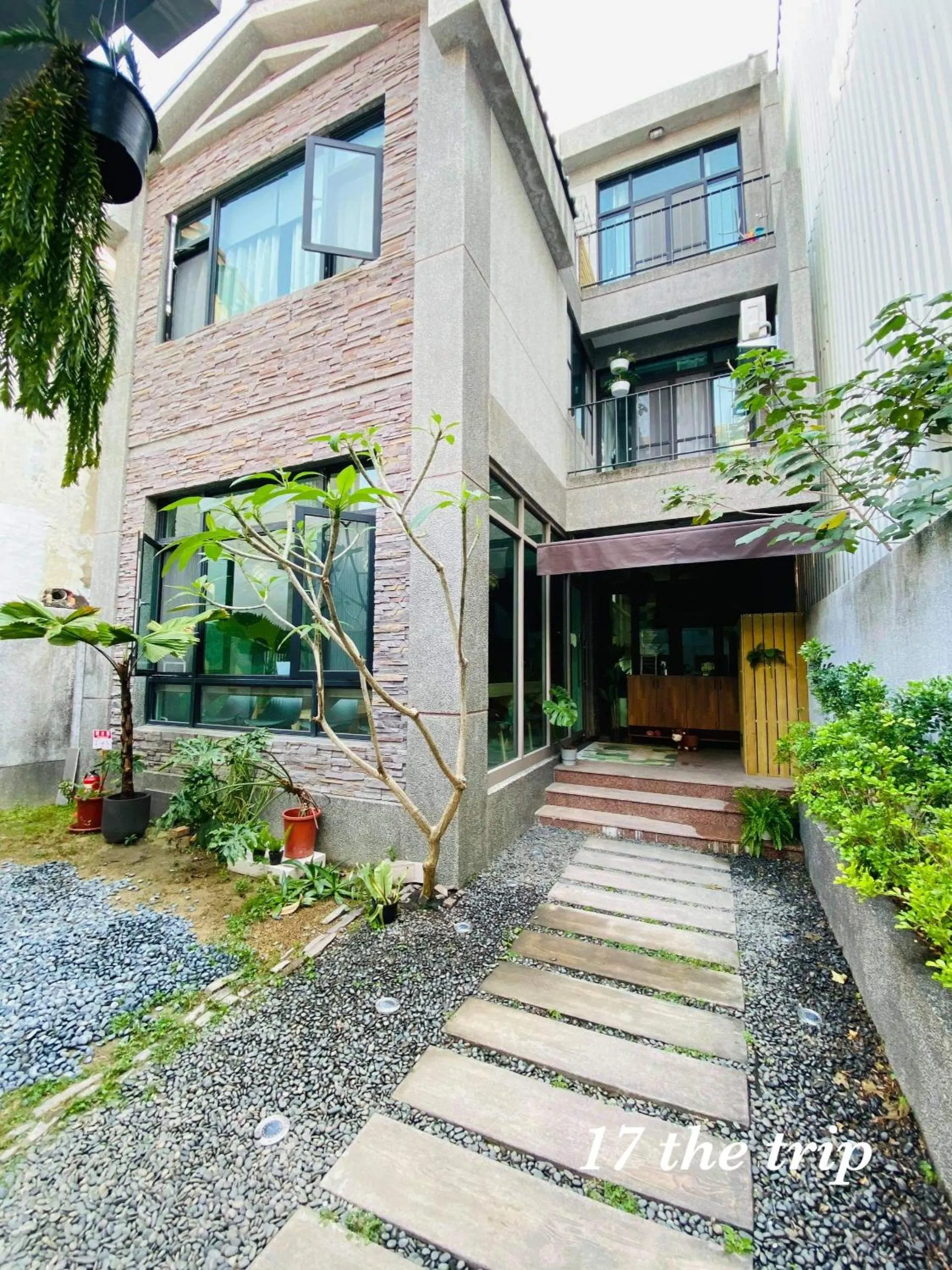 Property building in 17 The Trip