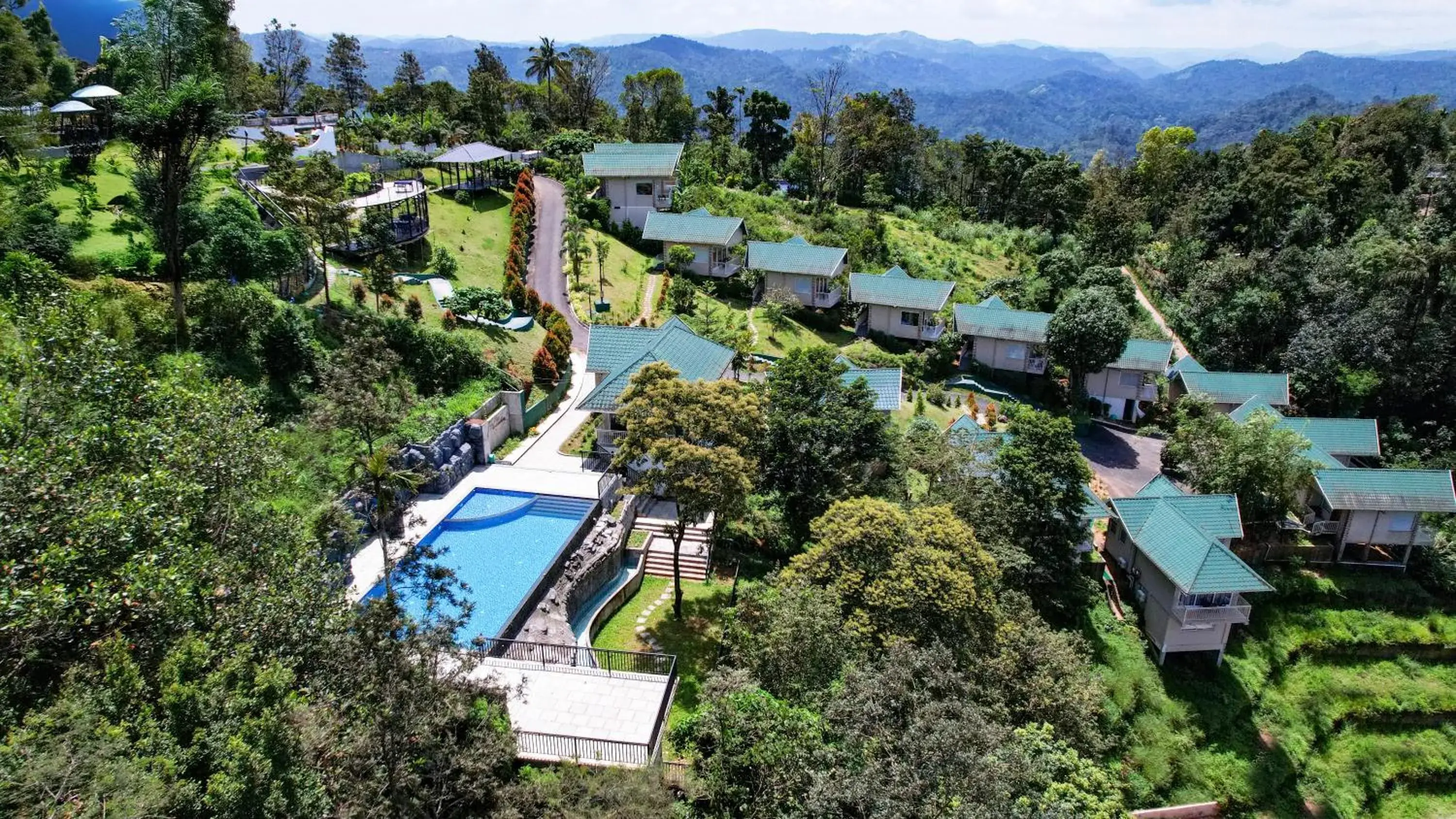 Aveda Munnar Mountains and Mist Aveda Munnar Mountains and Mist