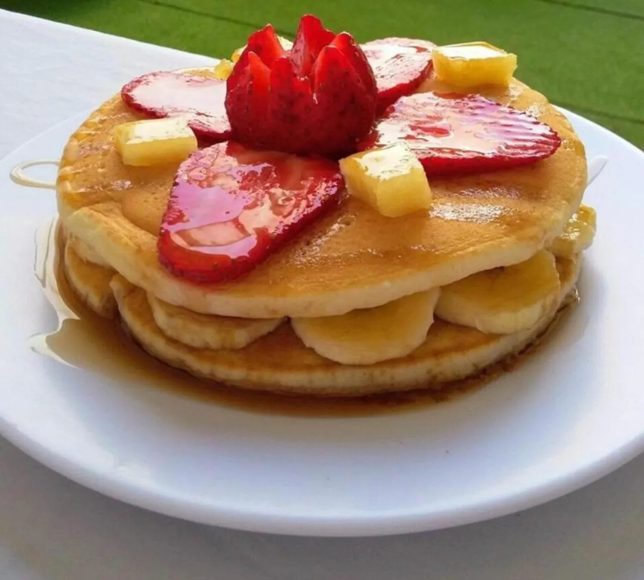 Breakfast in Tequila Sunrise Hostel Surfers Paradise