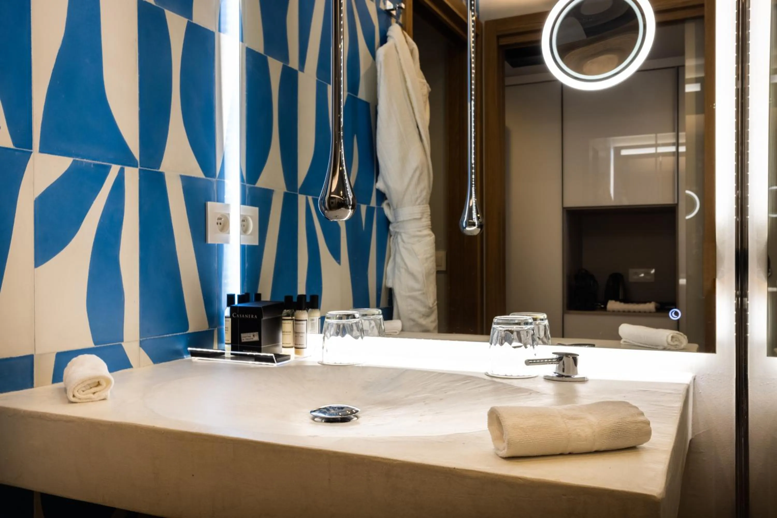 Bathroom in Hotel & Spa Kasano Calvi - Handwritten Collection