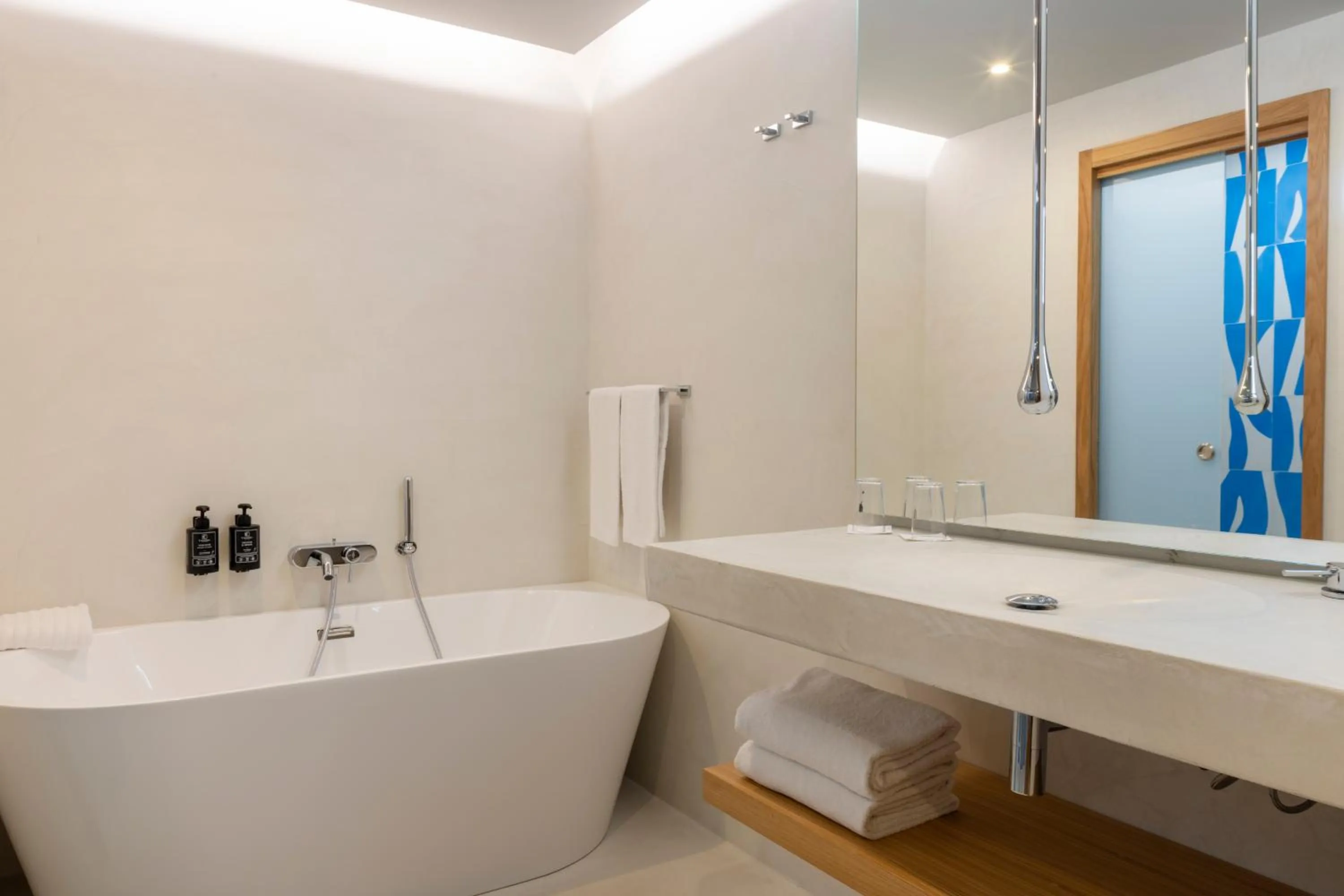 Bathroom in Hotel & Spa Kasano Calvi - Handwritten Collection