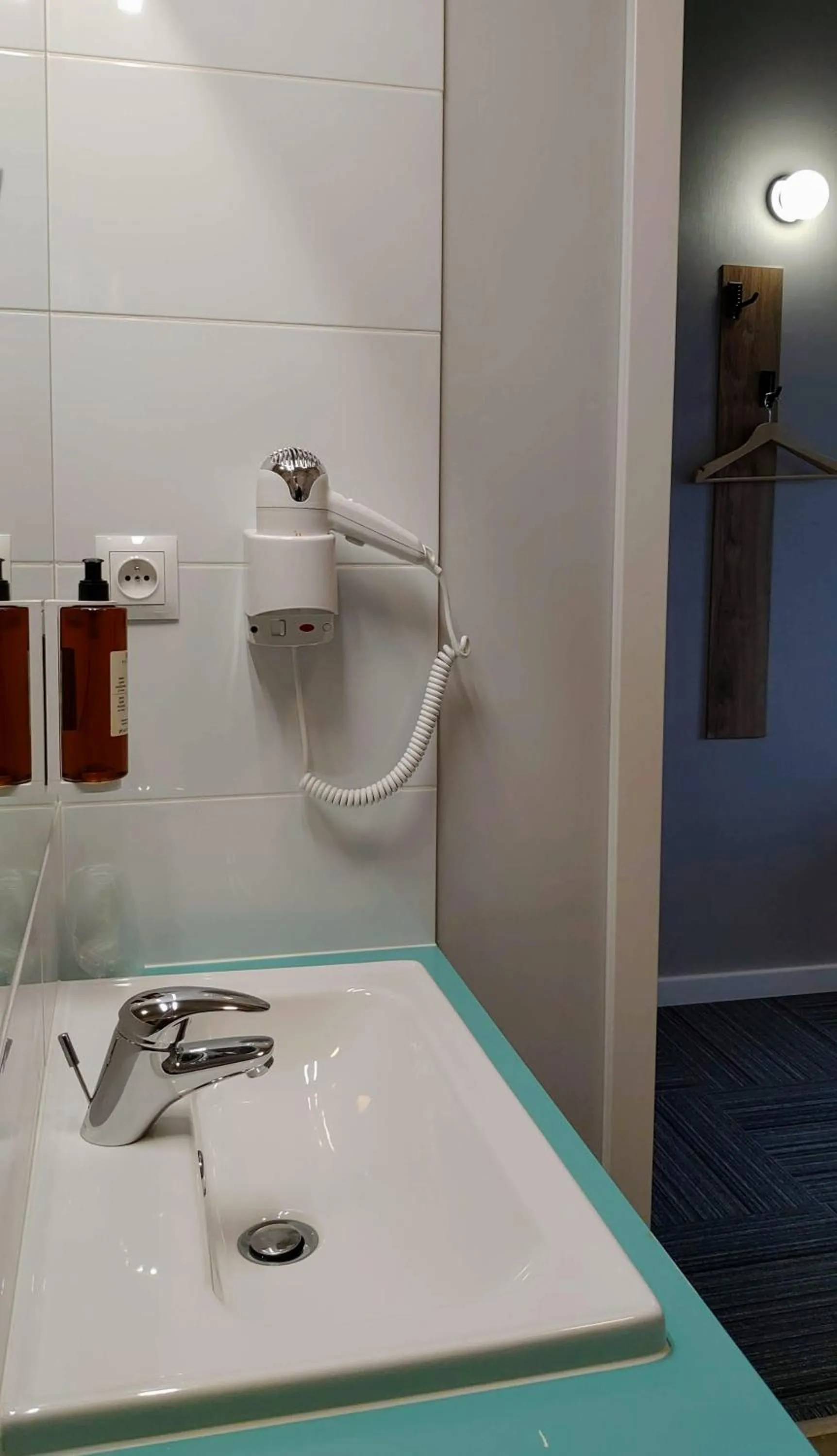 Bathroom in Hotel 107