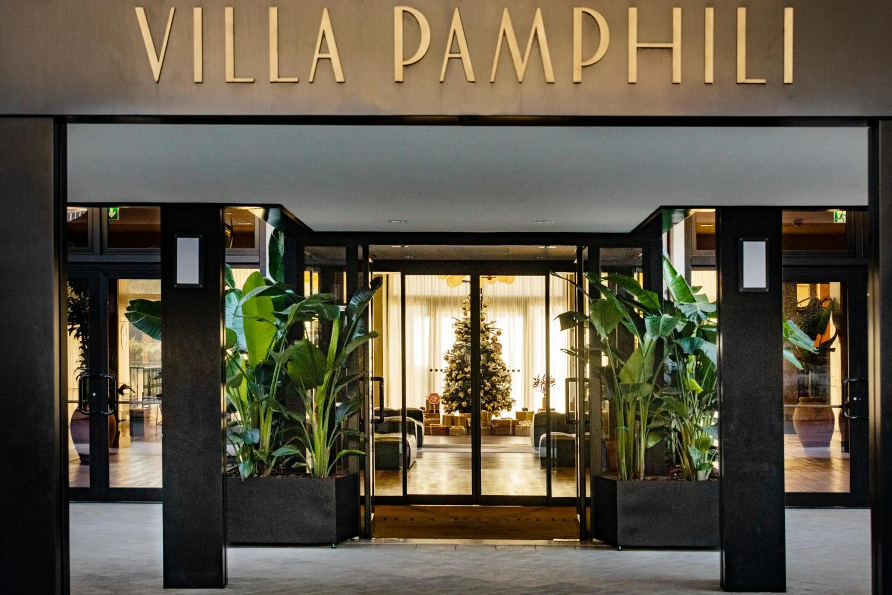 Facade/entrance in Hotel Villa Pamphili Roma