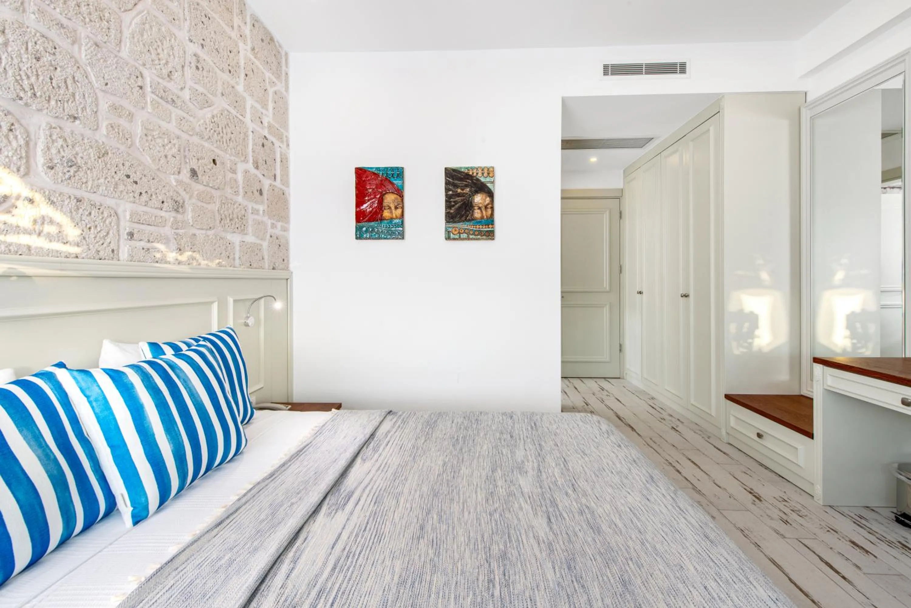 Photo of the whole room, Bed in Rhodium Hotel Alaçatı