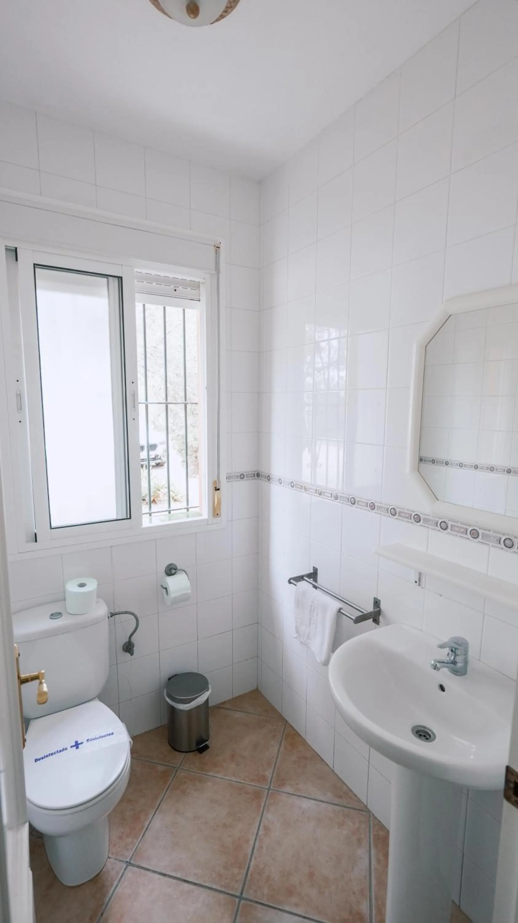Bathroom in Casa Rural Los Garrovillos by Fontanilla del Mar Holidays Rentals
