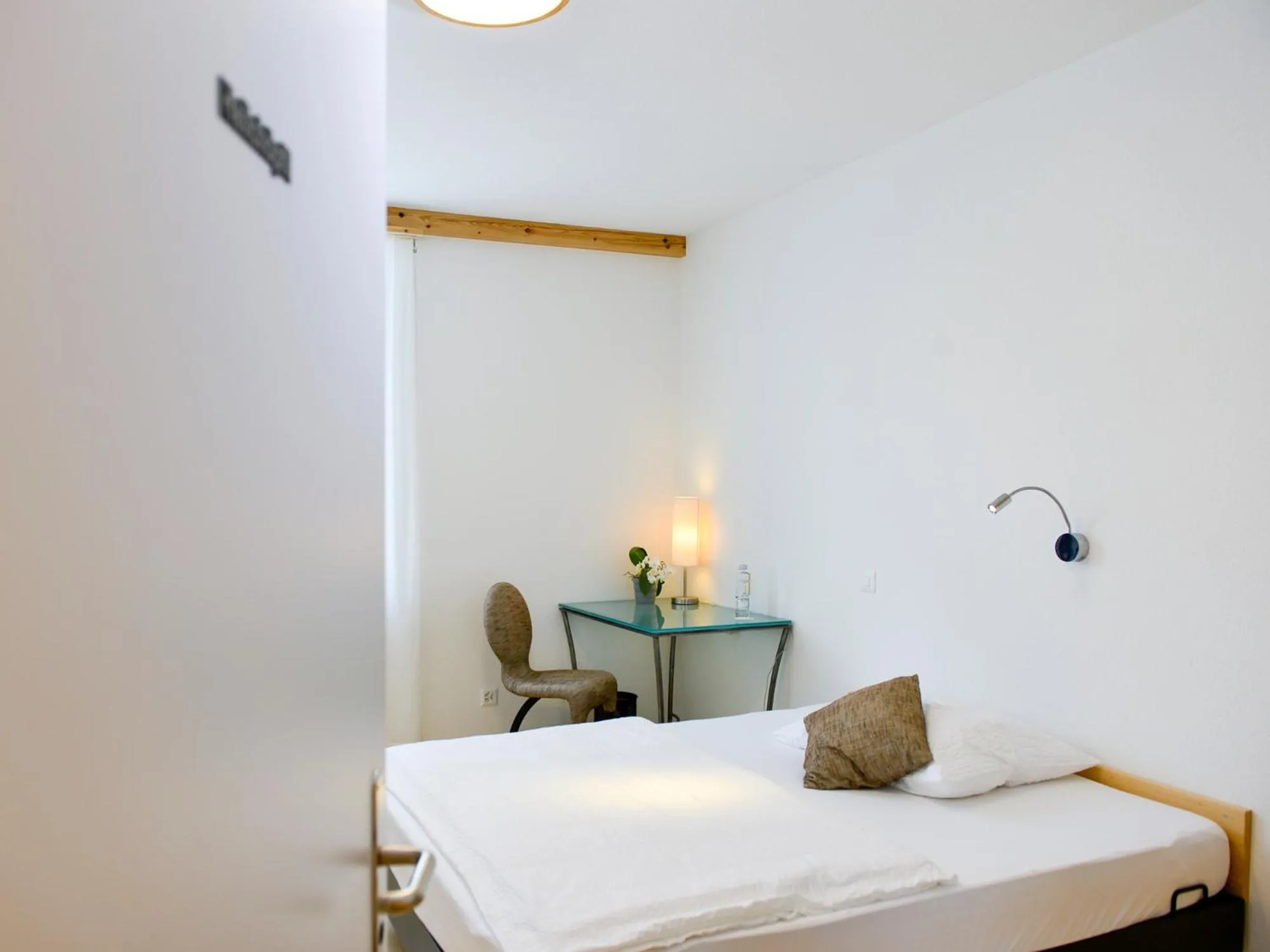 Bedroom, Bed in Hotel Baders Krone