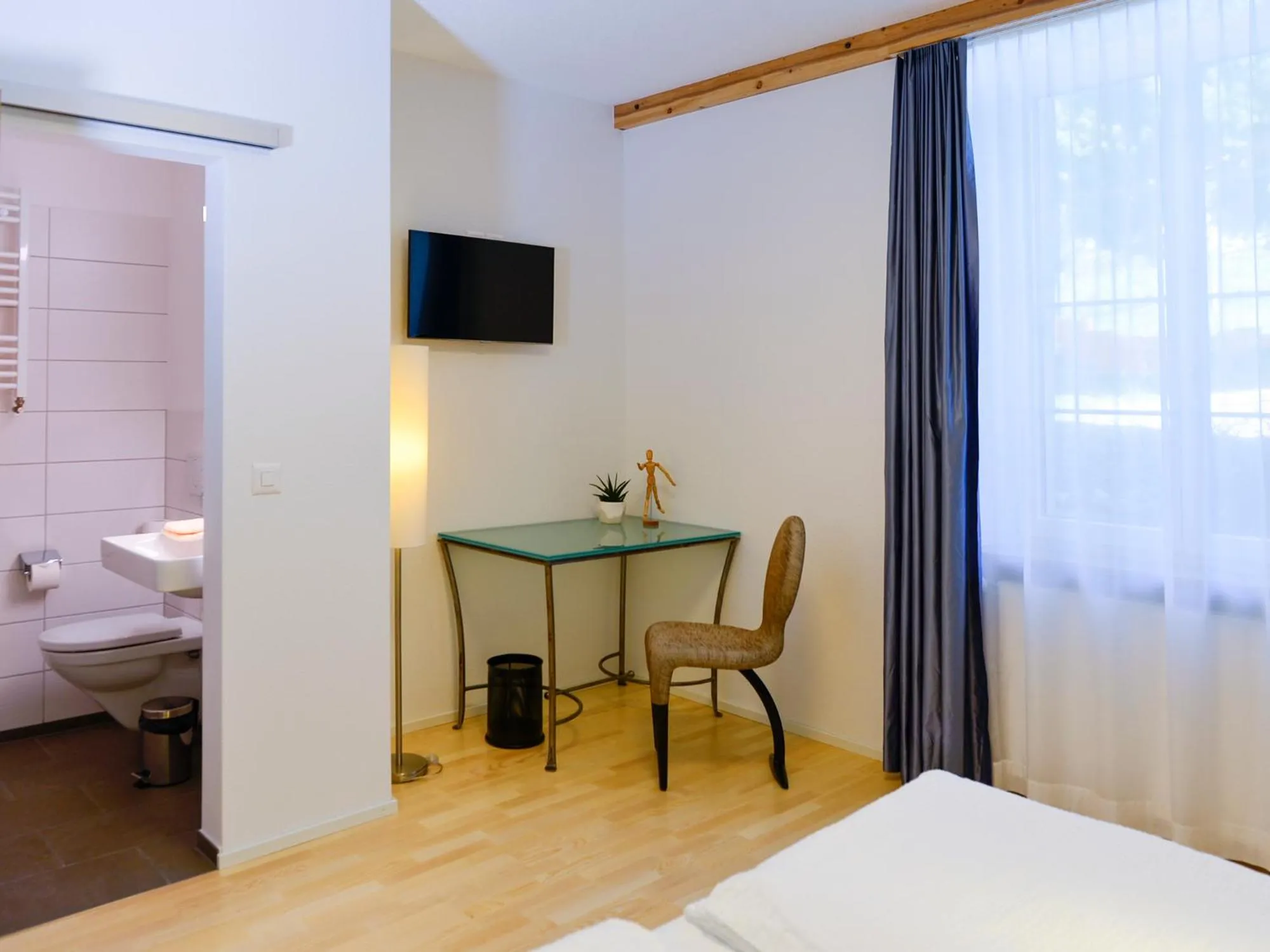 Bed in Hotel Baders Krone