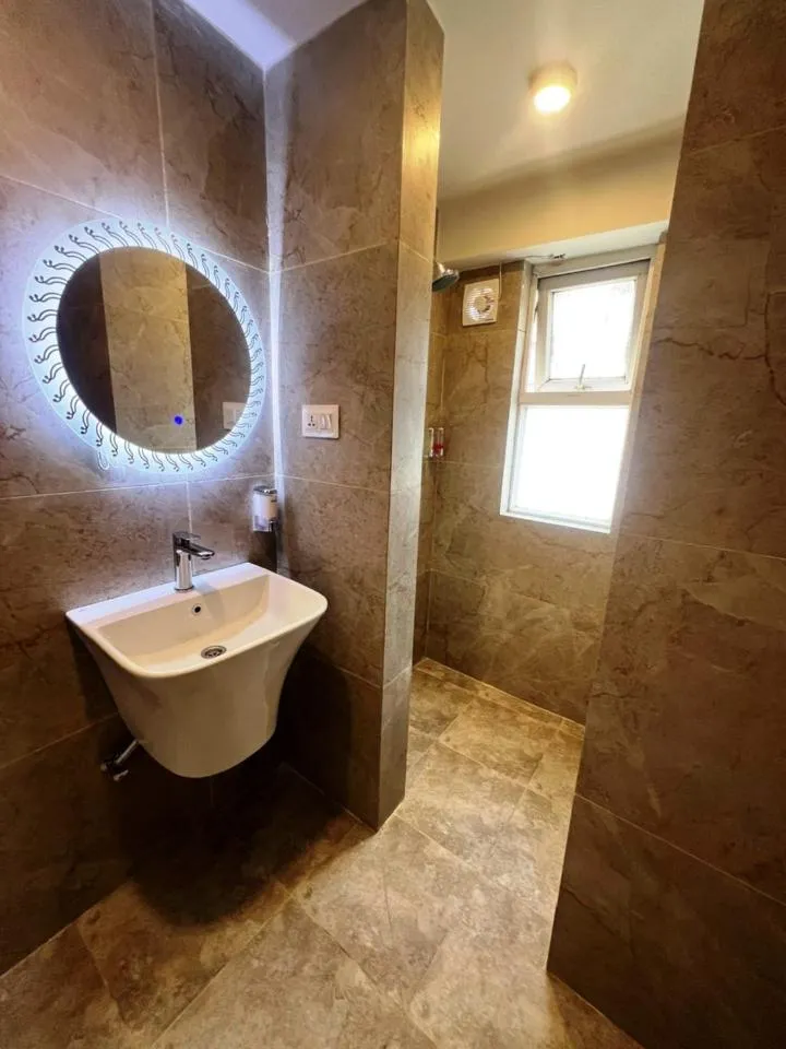 Shower in Hotel Yambu kathmandu