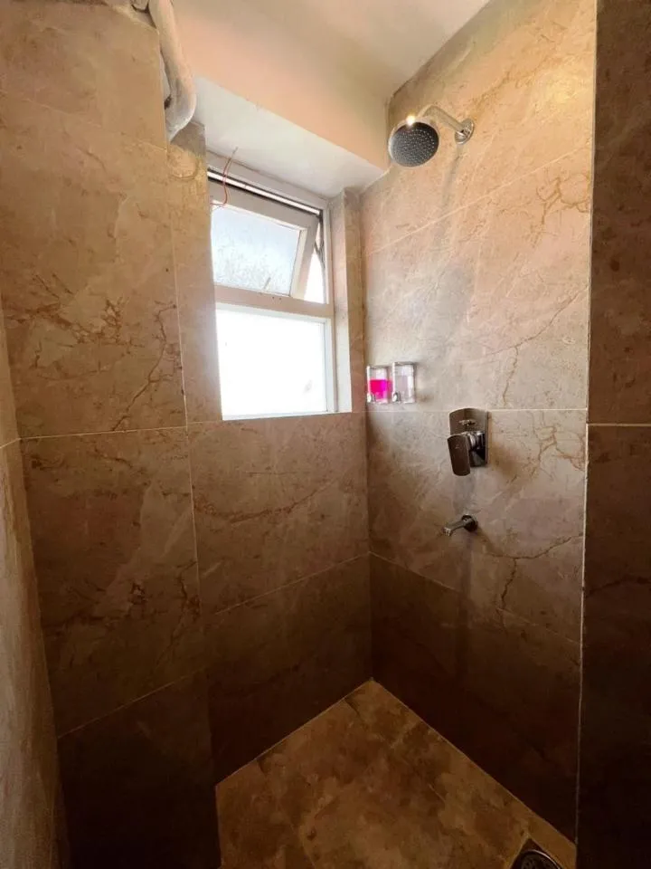 Shower in Hotel Yambu kathmandu