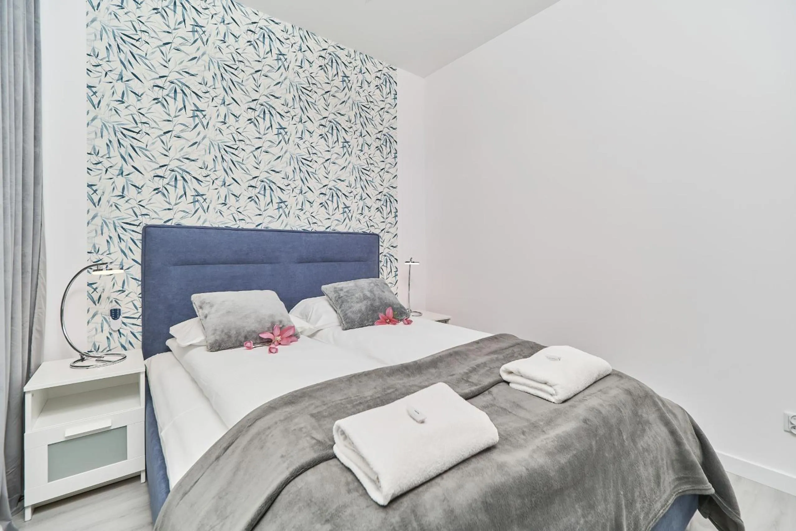 Modern Apartments Kościuszki with FREE GARAGE Wrocław by Noclegi Renters