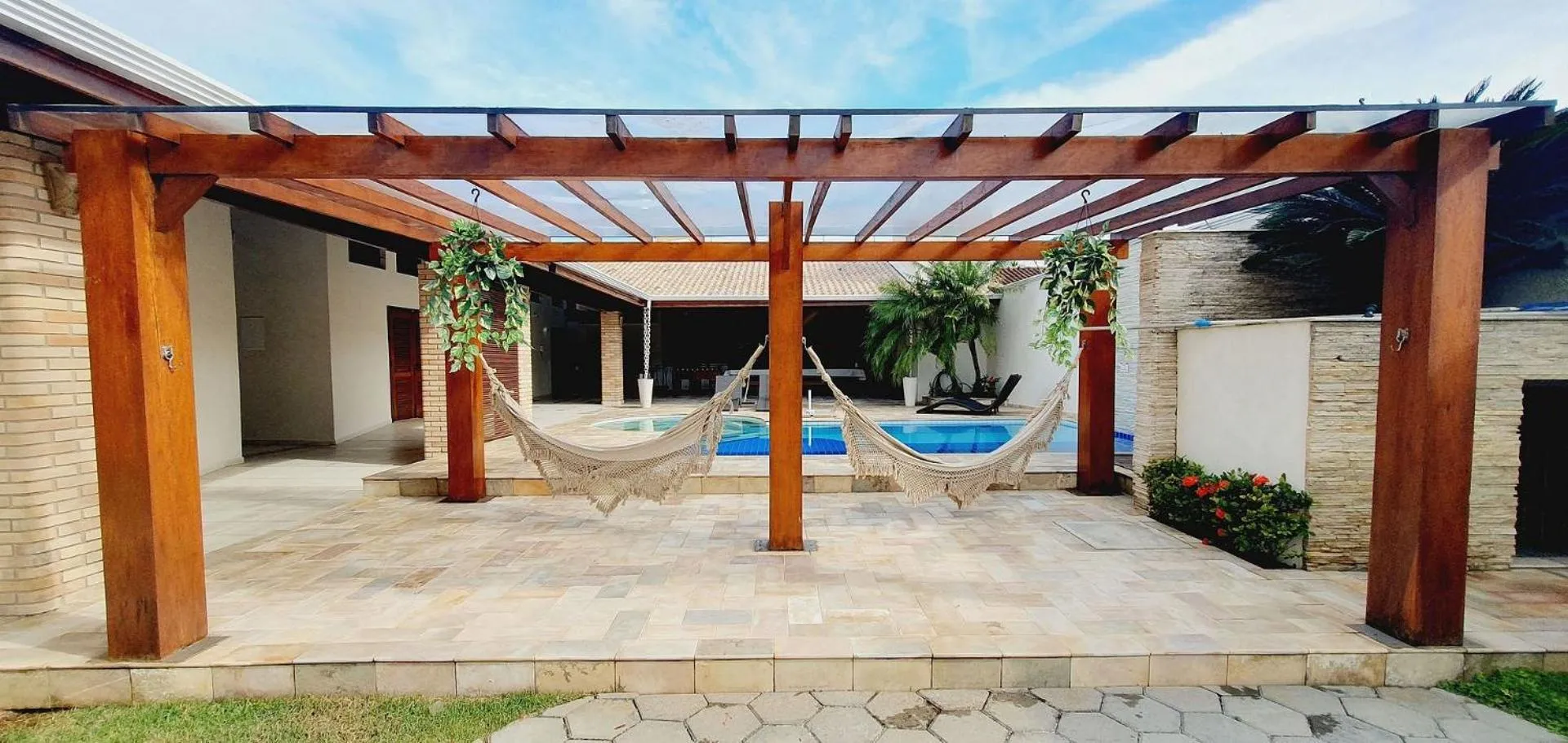 Balcony/Terrace in Espetacular, 6 suítes, Varanda Gourmet, Bilhar, Pebolim, Praia dos Sonhos